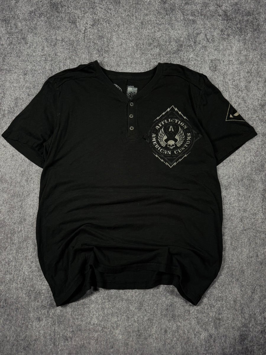 2000s affliction shirt (M)