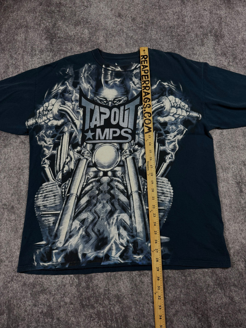 (rare) 2000s tapout shirt (XL)