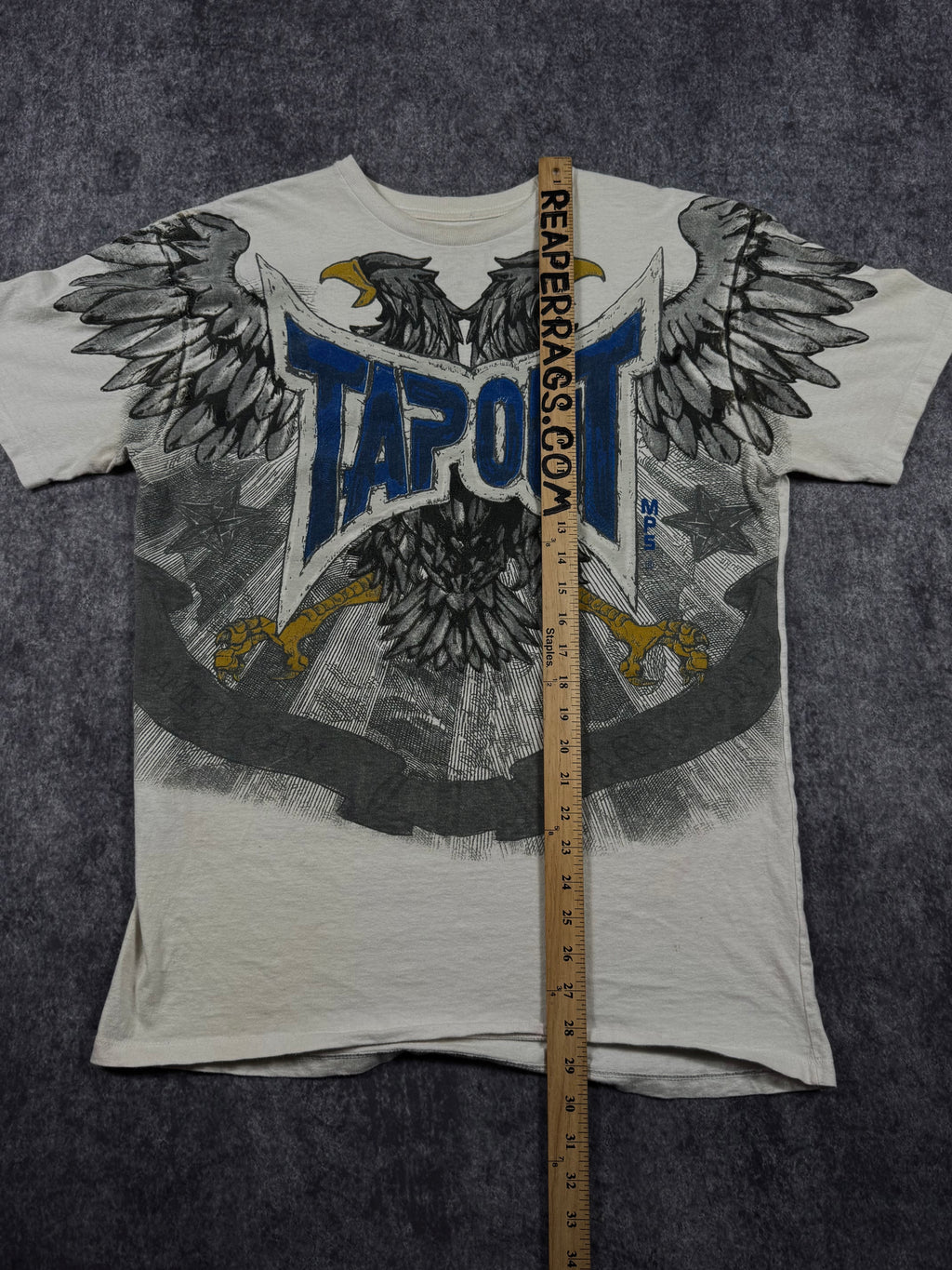 2000s tapout shirt (L)
