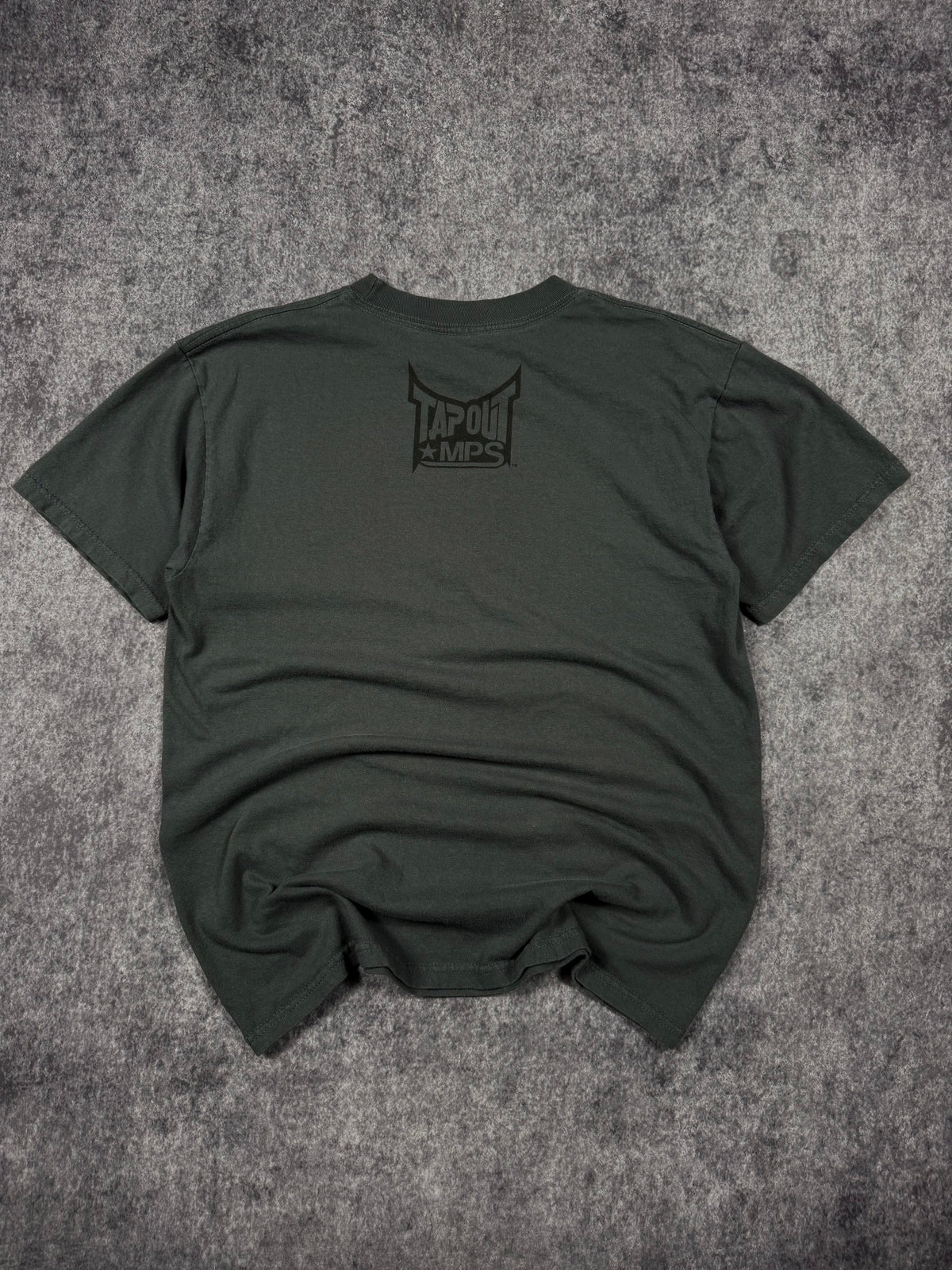 (rare) 2000s tapout chrome shirt (M)