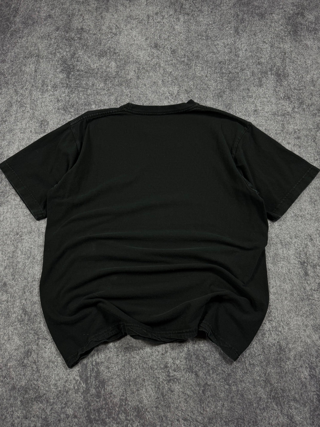 (rare) 2000s tapout shirt (L)