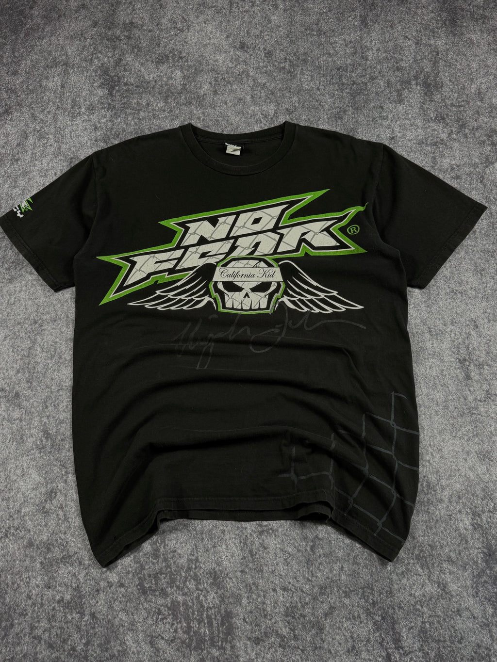 (rare) 2000s no fear shirt (L)