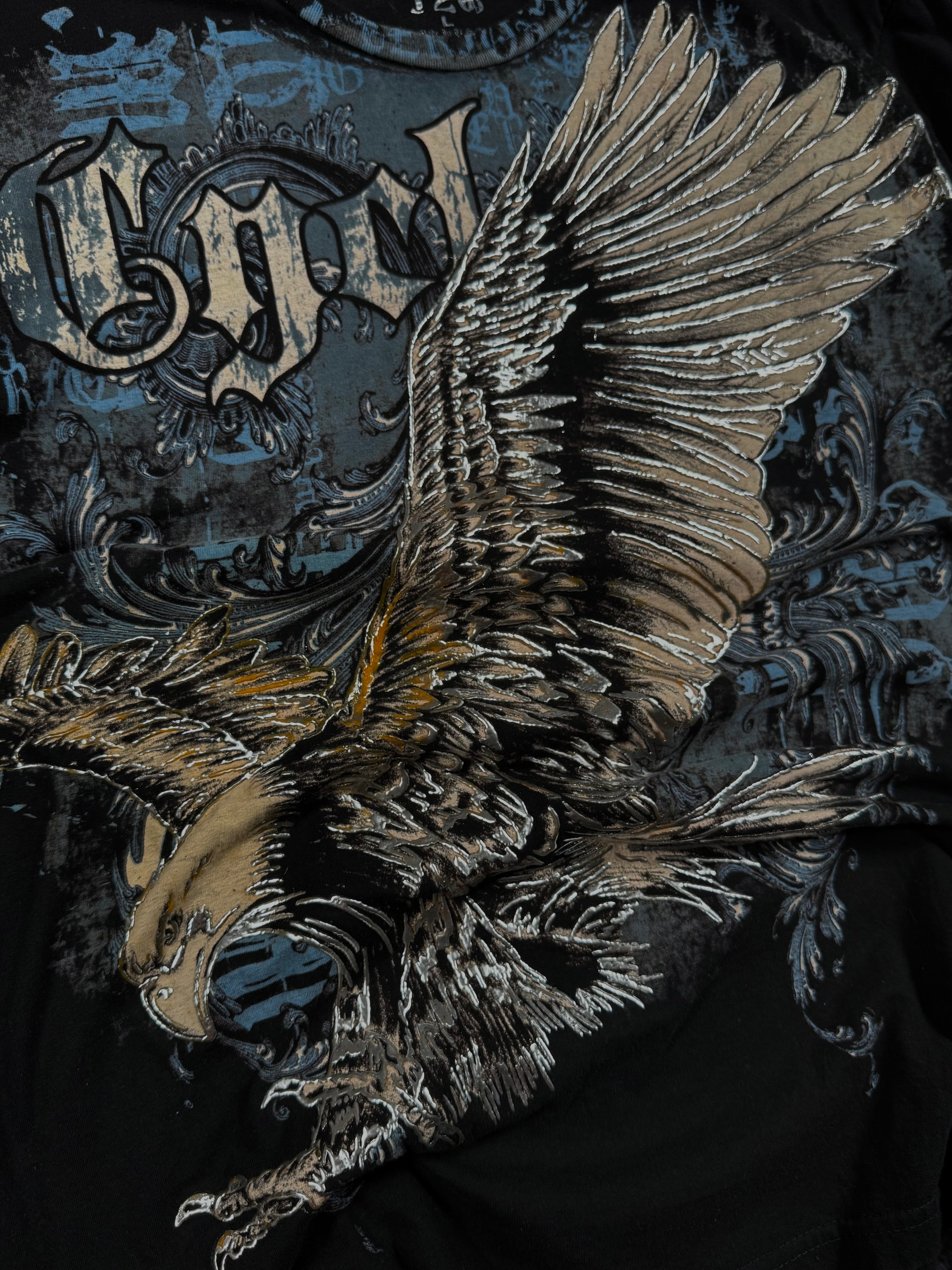 (rare) 2000s winged chrome shirt (L)