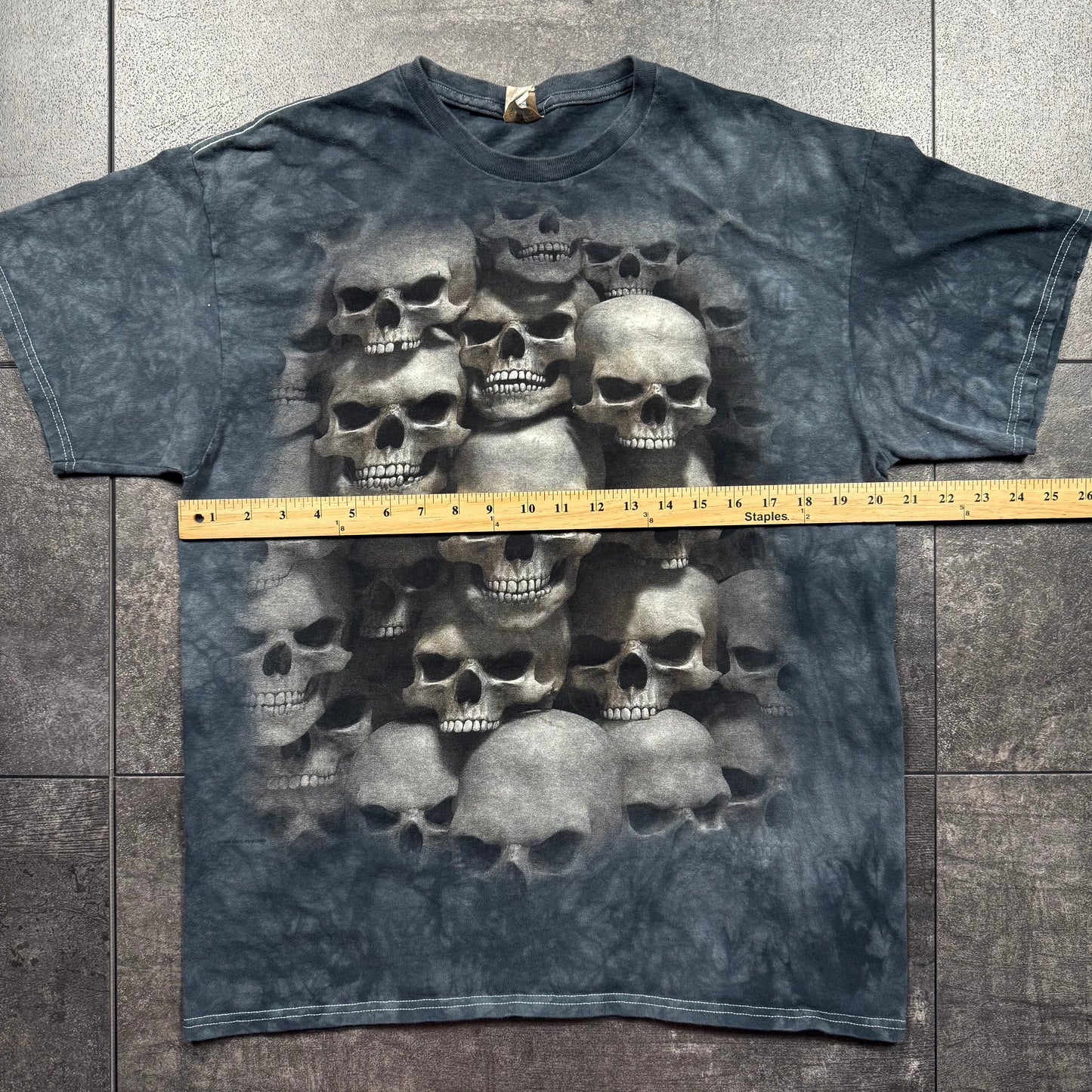 Y2K Skull Tshirt (M)