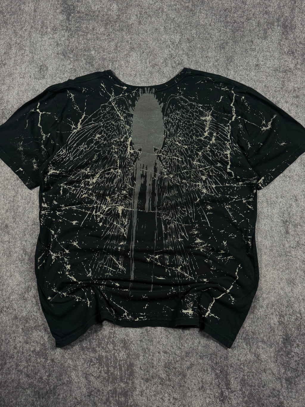 (rare) 2000s artistic difference shirt (XL)