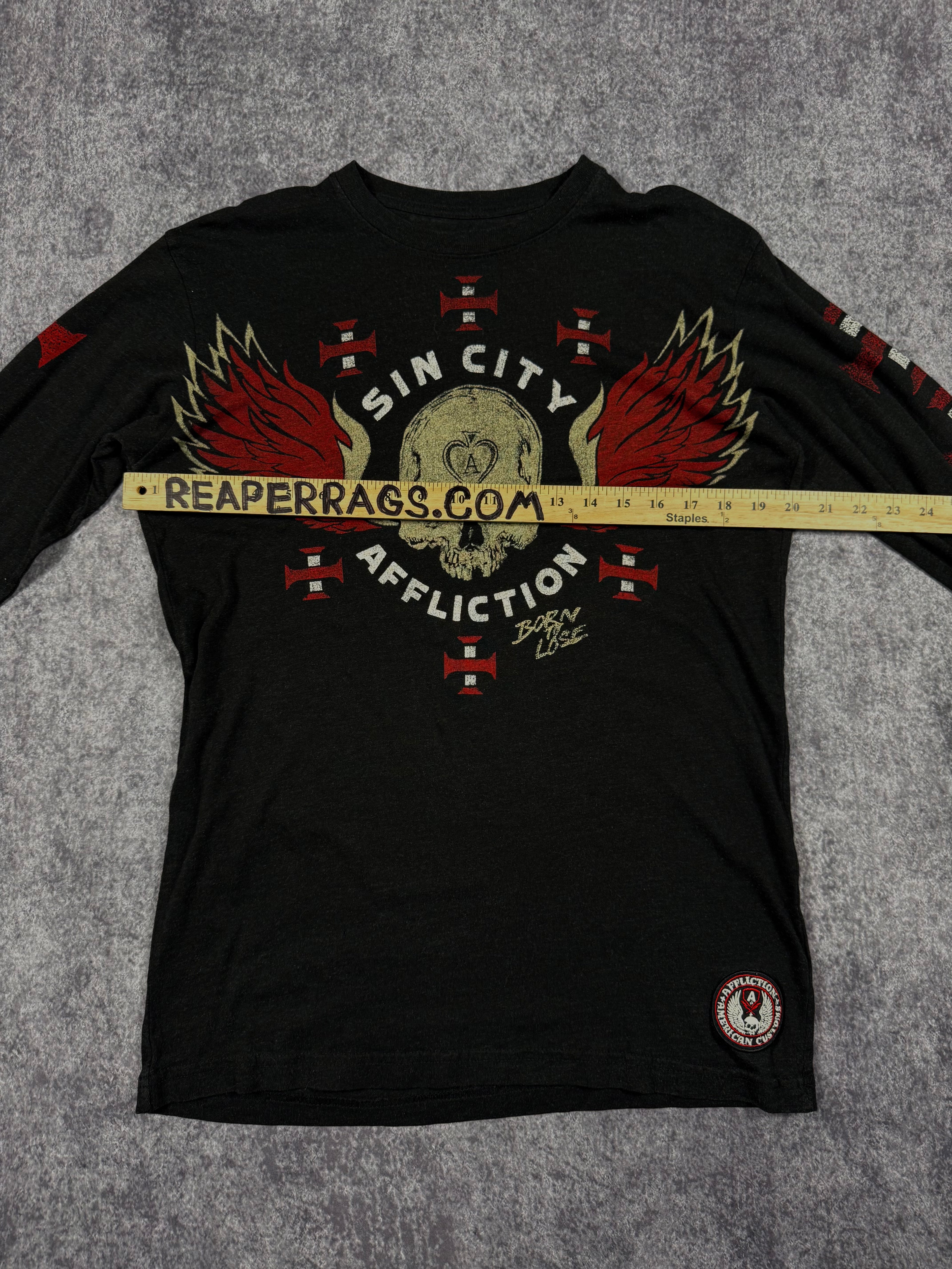 2000s affliction long sleeve shirt (M)