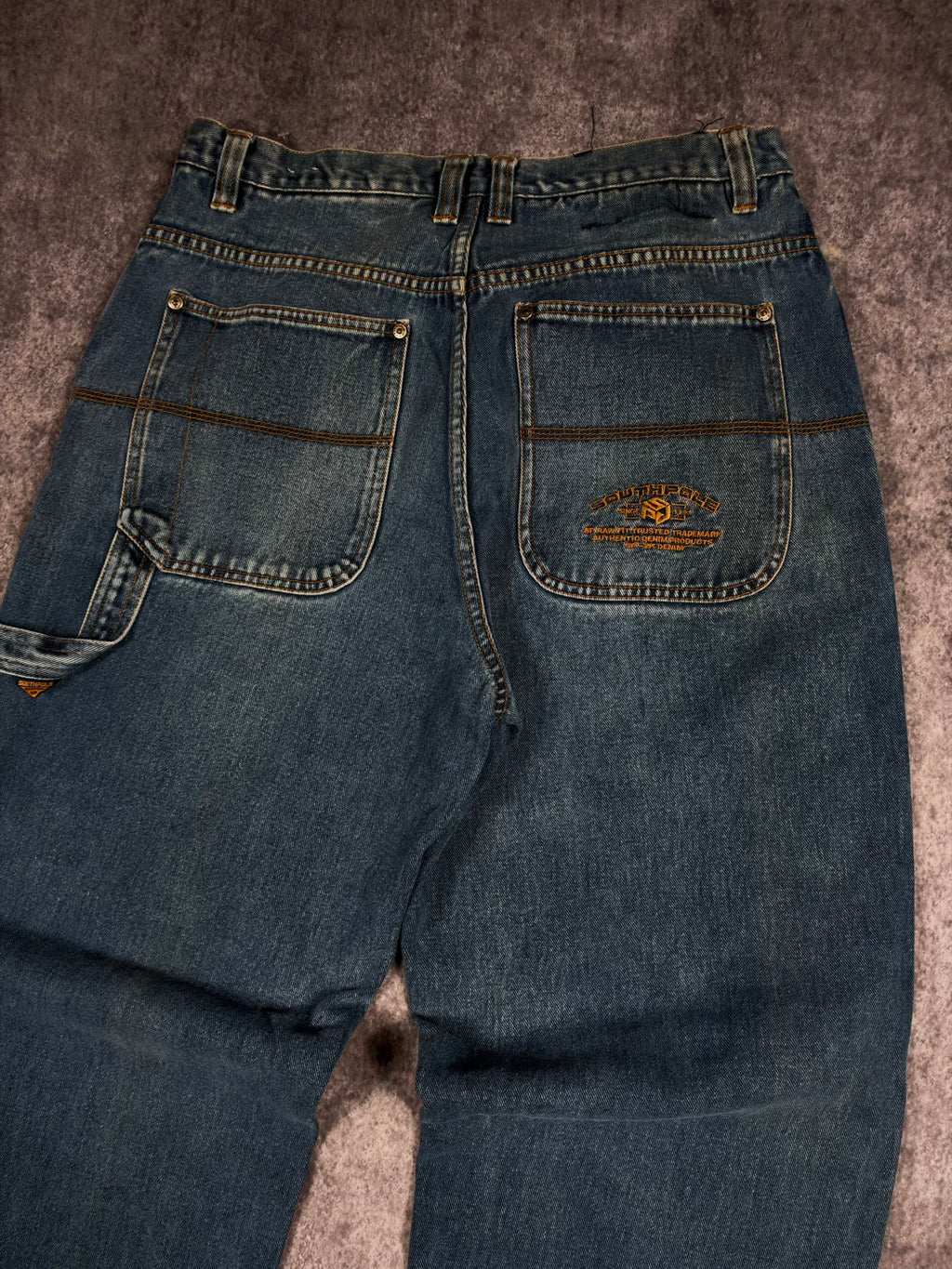 (RARE) 2000s EMBROIDERED SOUTHPOLE JEANS (32x31)