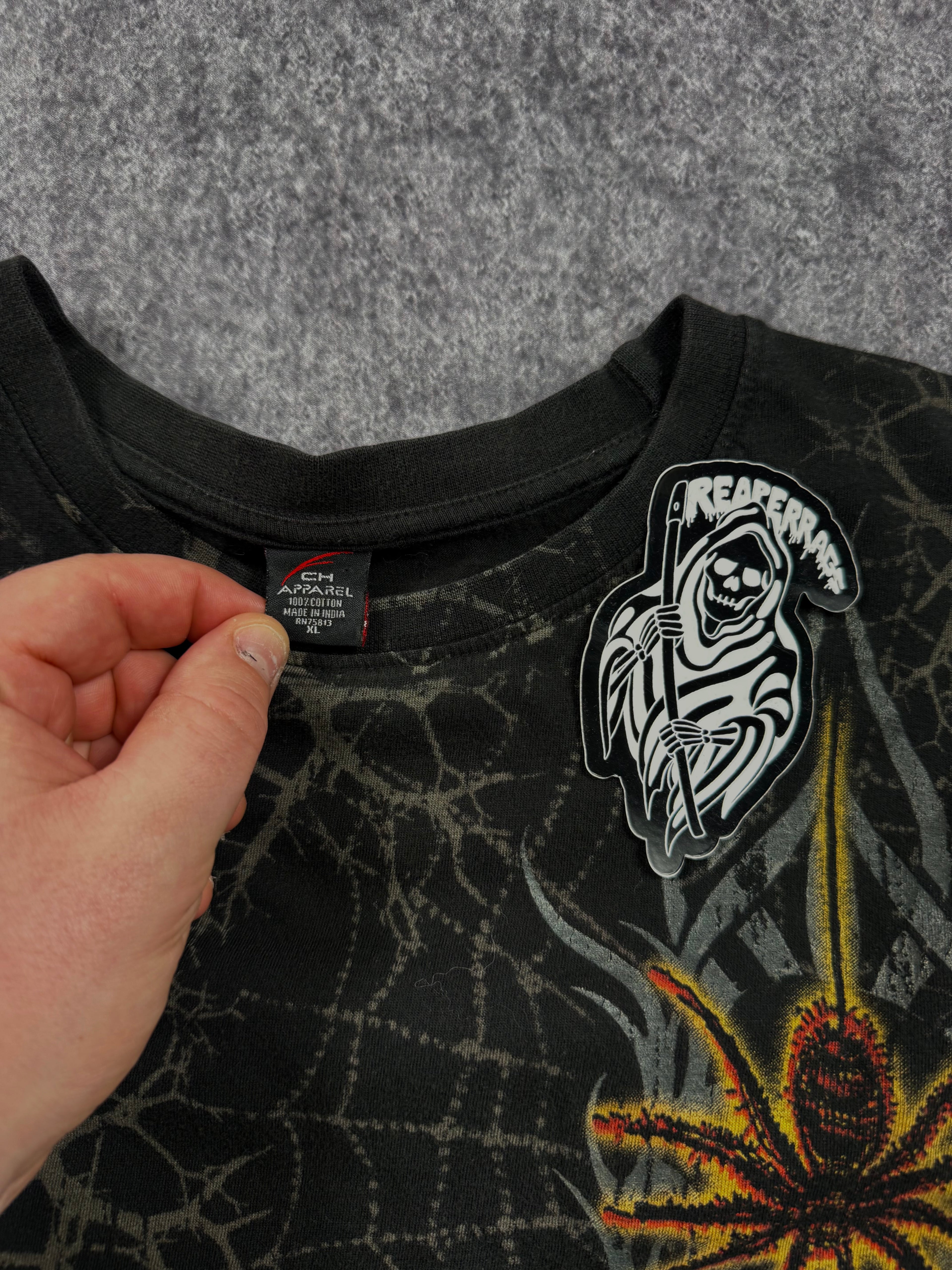 2000s sticky finger shirt (L)