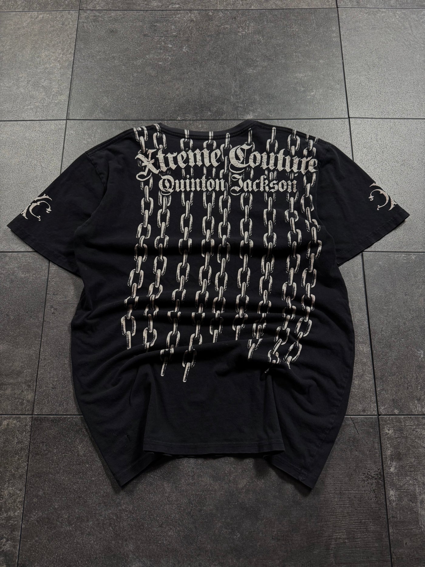 (rare) 2000s xtreme couture x quintin jackson shirt (L)