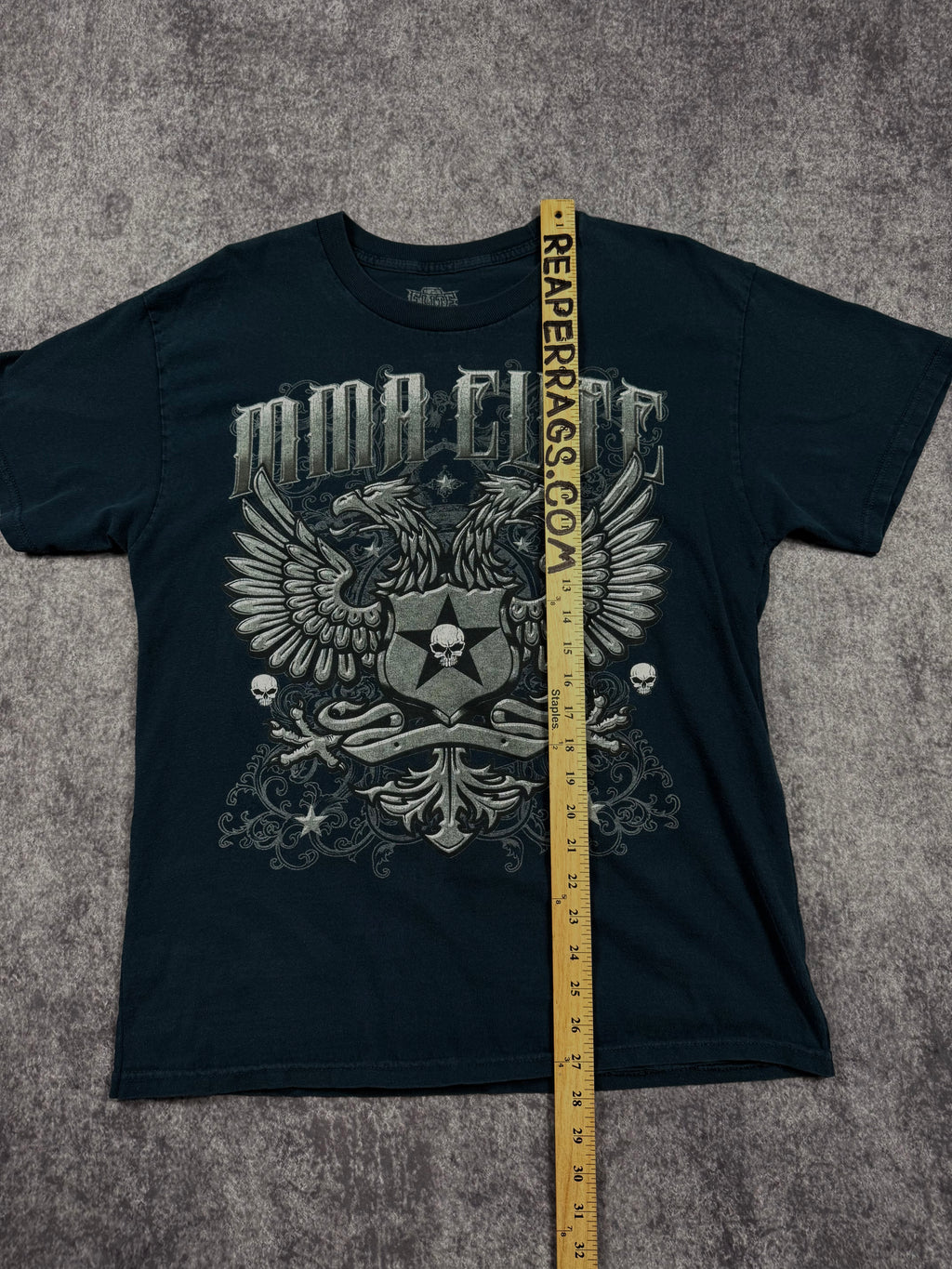 2000s mma elite shirt (M)