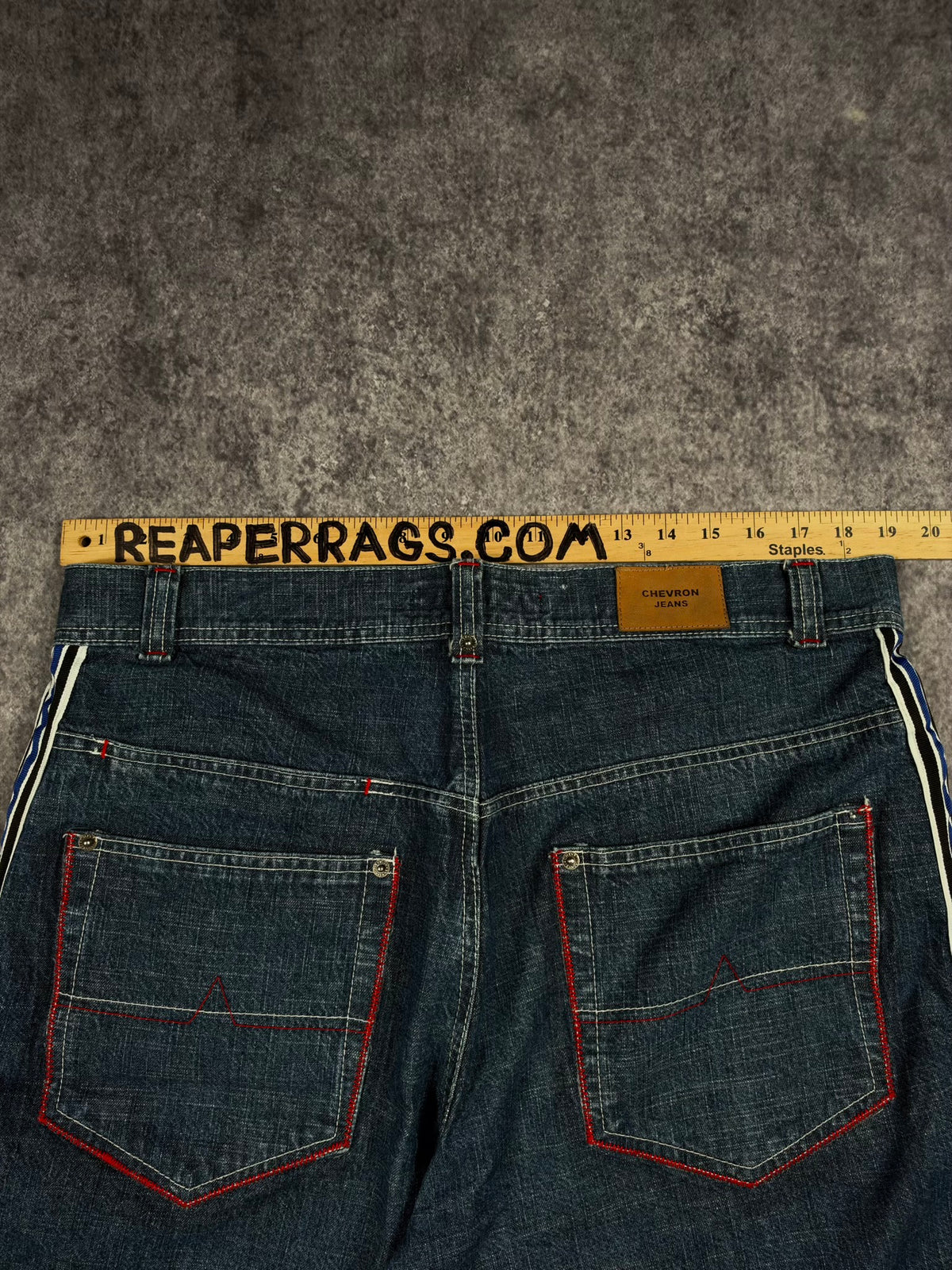 (RARE) 2000s CHEVRON STRIPPED JORTS (38)