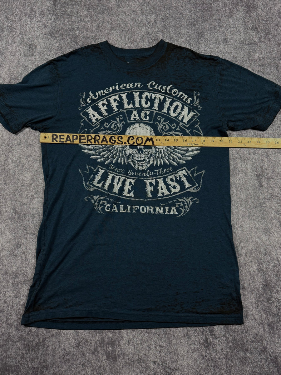 2000s affliction shirt (L)
