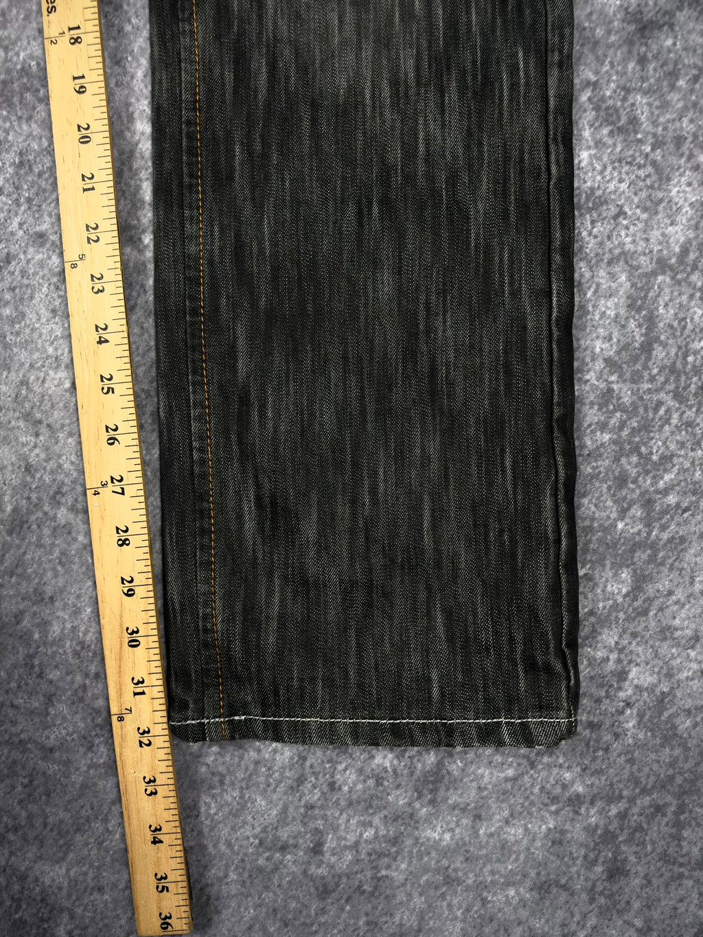 (RARE) 2000s SOUTHPOLE JEANS (34x32)