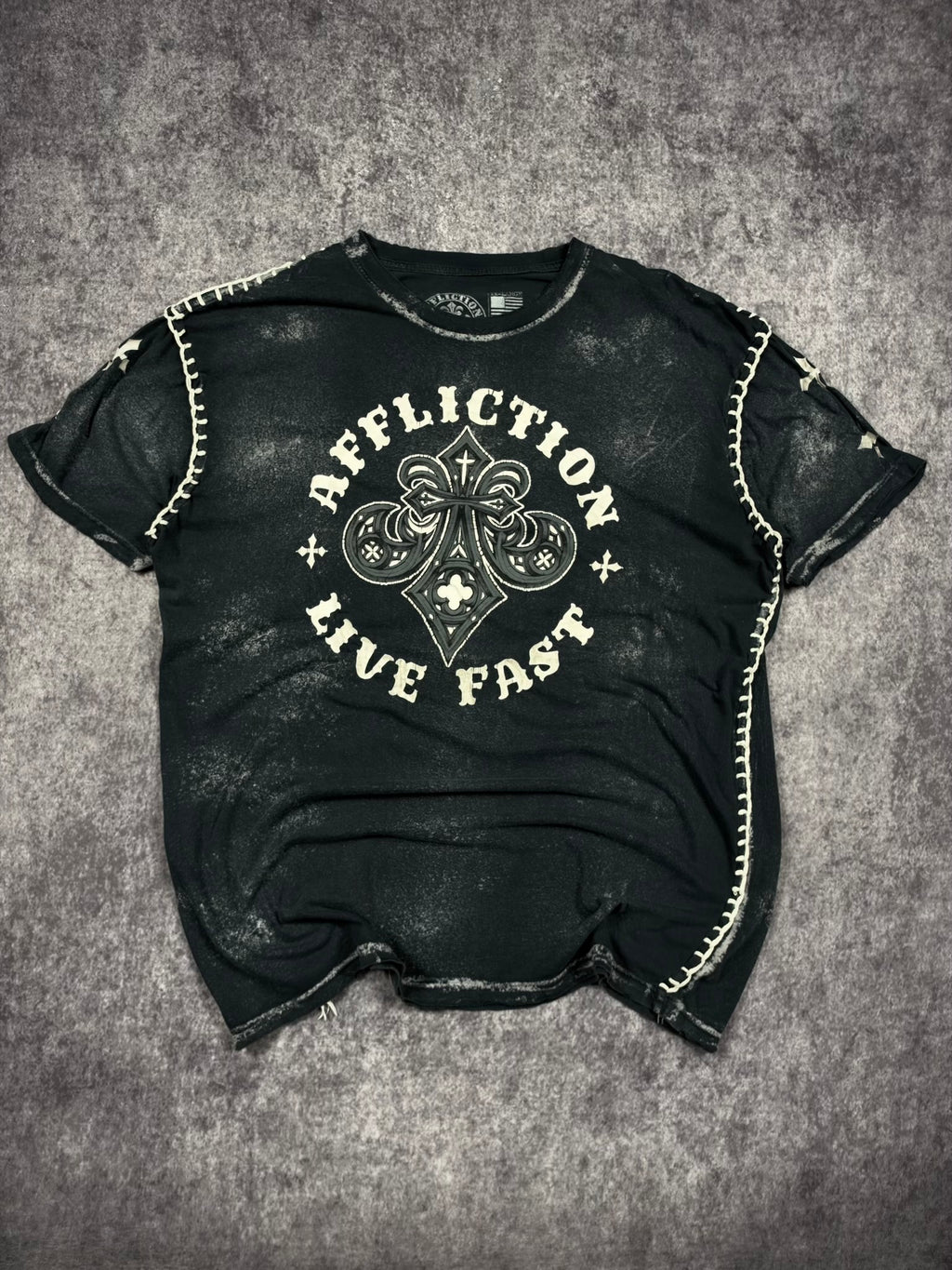 (RARE) 2000S AFFLICTION SHIRT (XL)