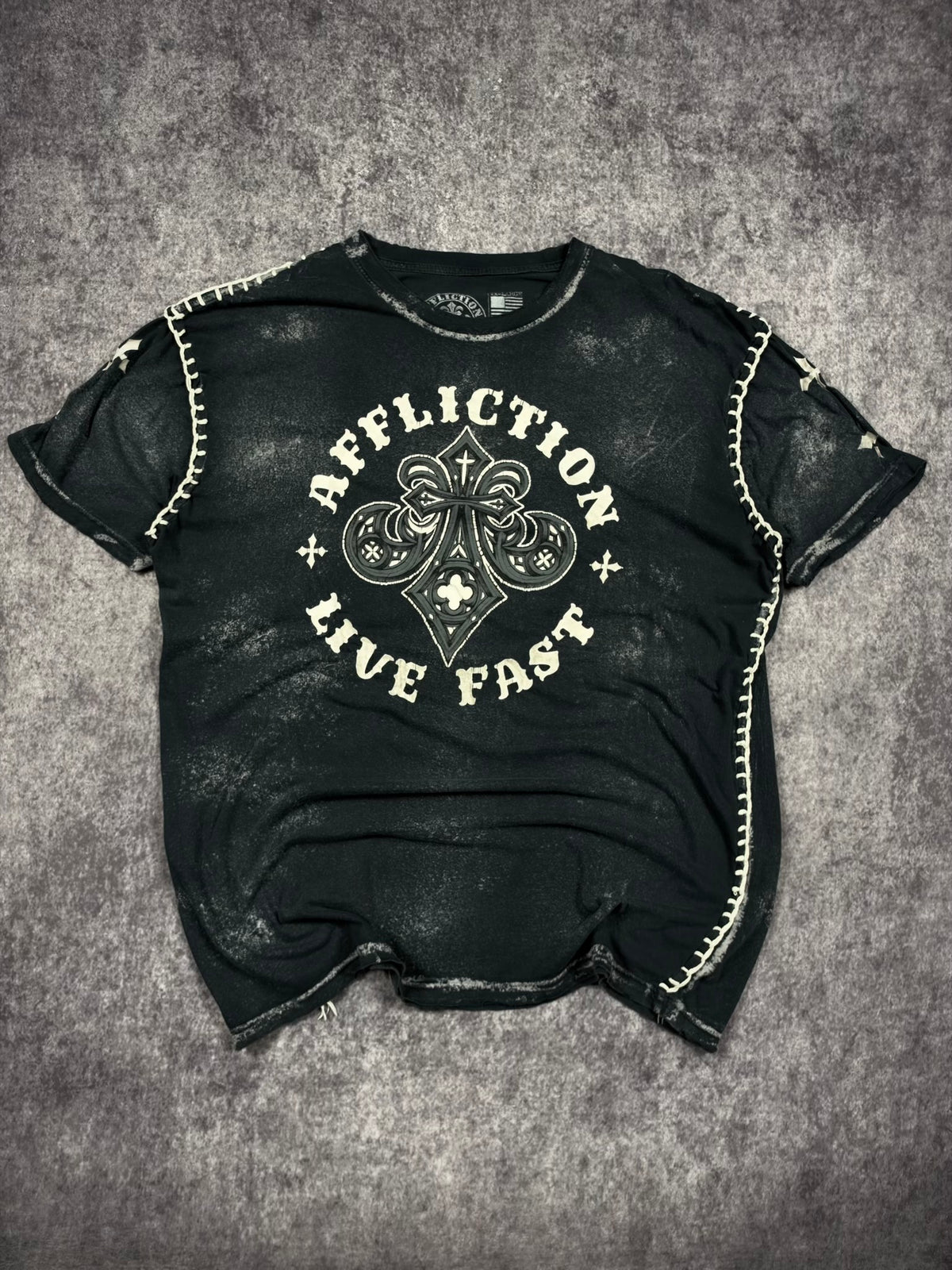 (RARE) 2000S AFFLICTION SHIRT (XL)
