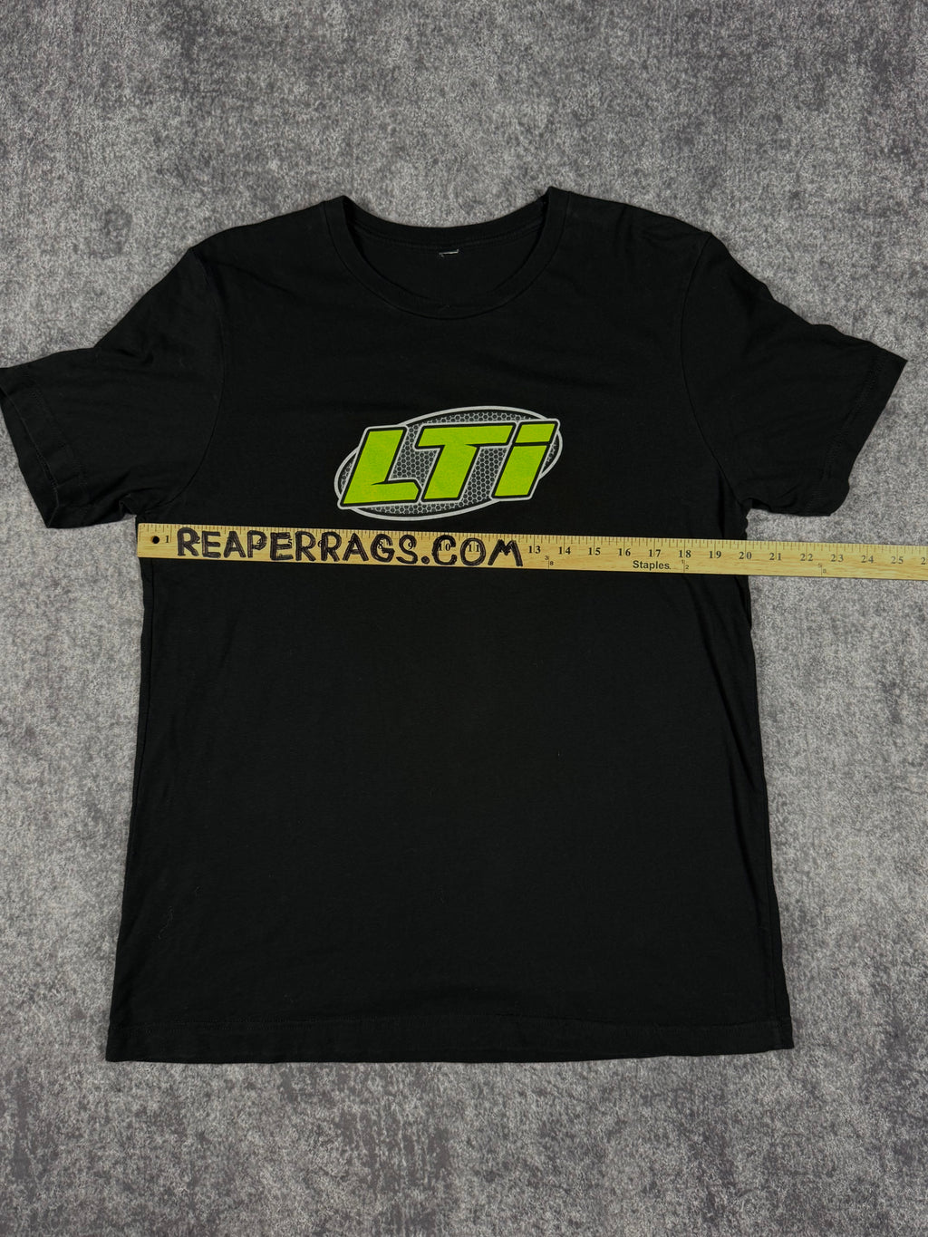 2000s monster energy shirt (M)