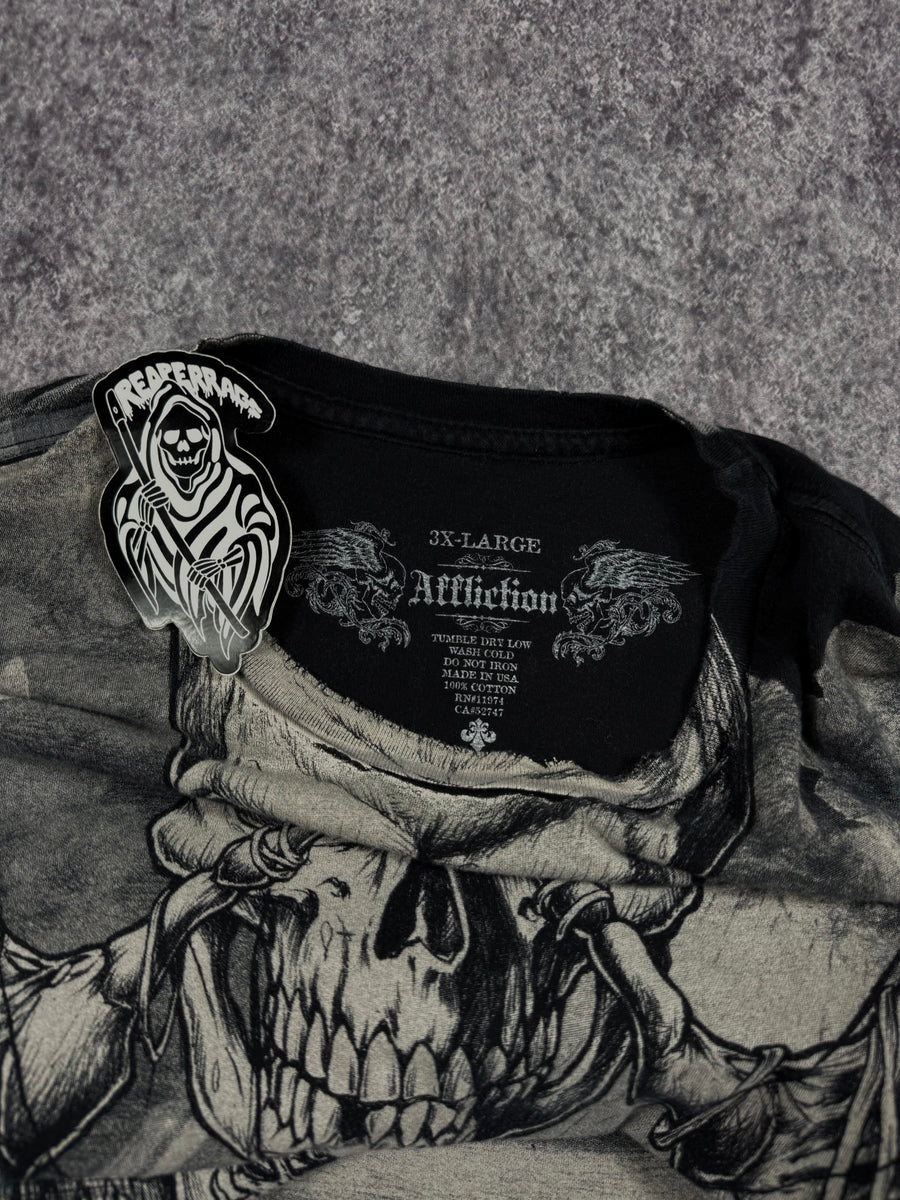(rare) 2000s affliction god vs devil shirt (XXL)