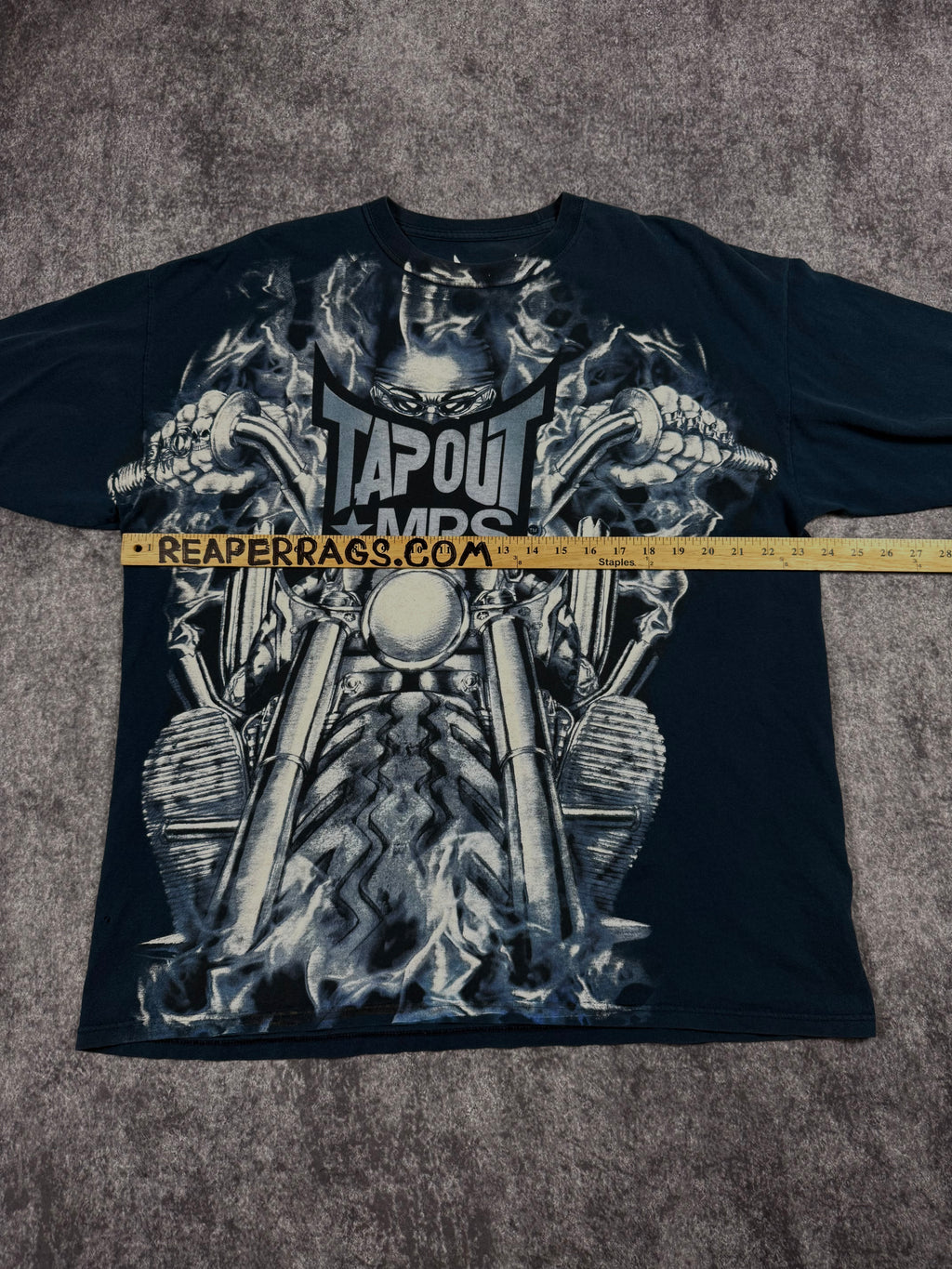(rare) 2000s tapout shirt (XL)
