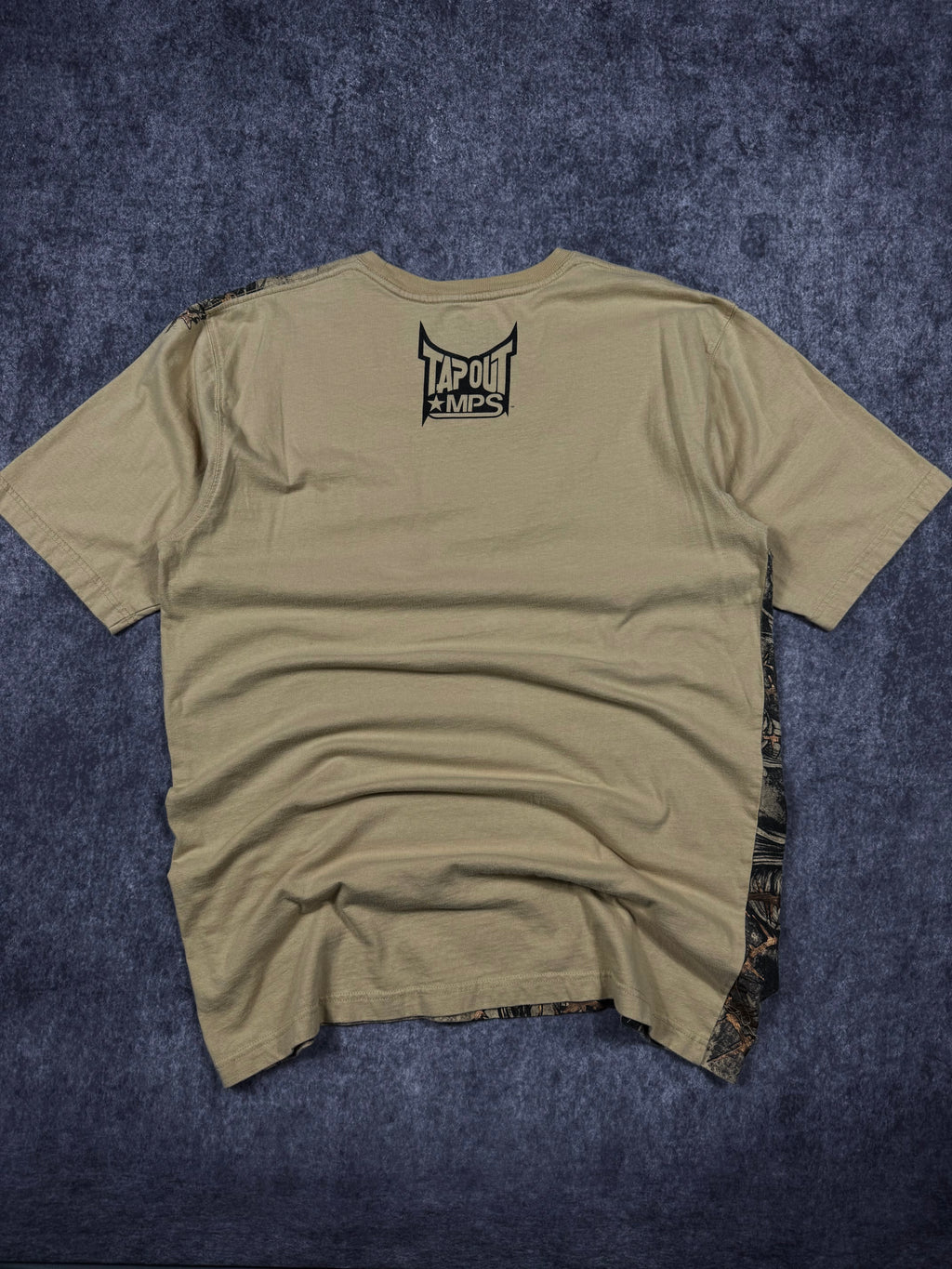 (rare) 2000s tapout chrome shirt (XL)
