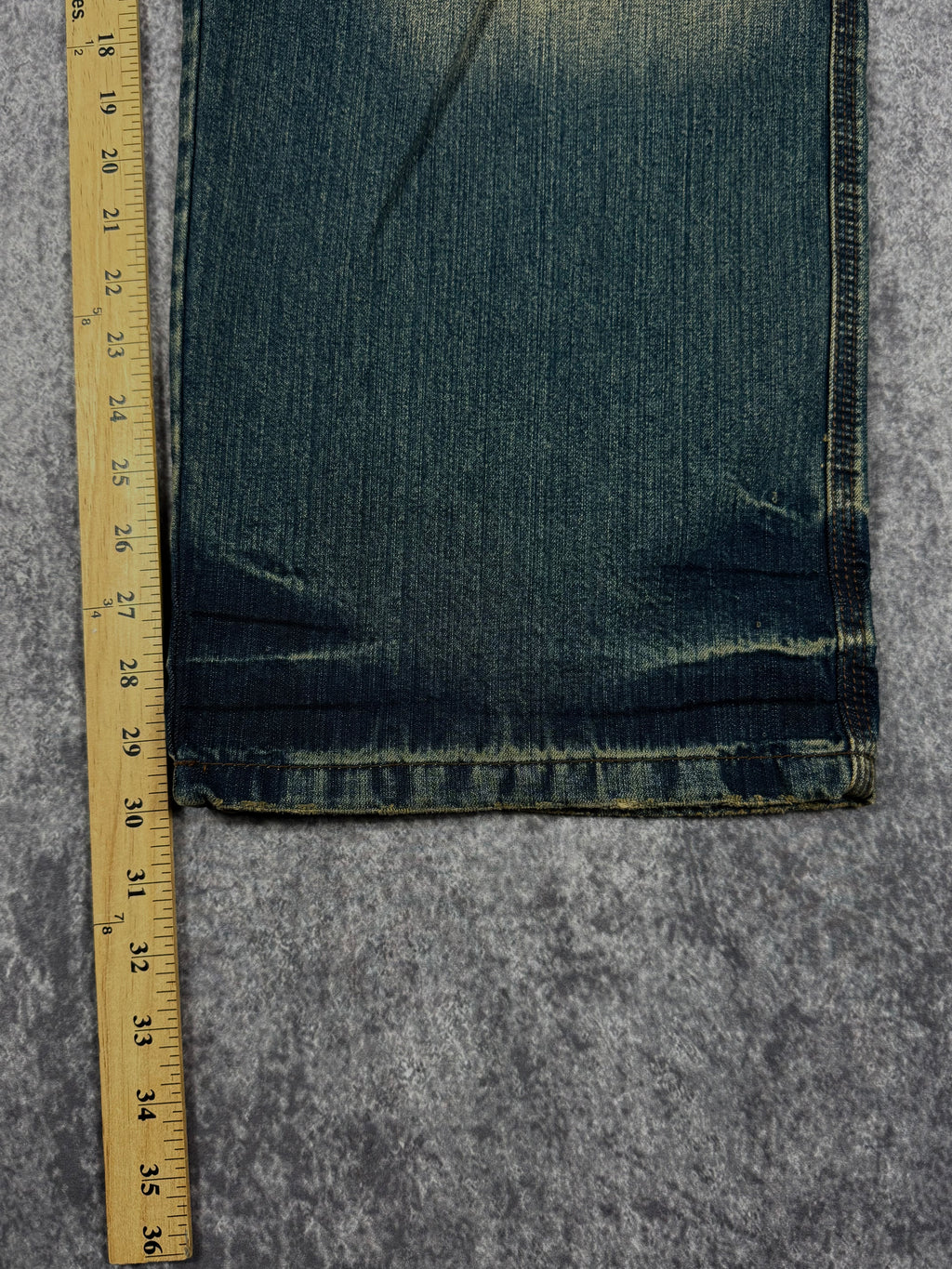 (rare) deadstock 2000s jordan craig jeans (34x30)
