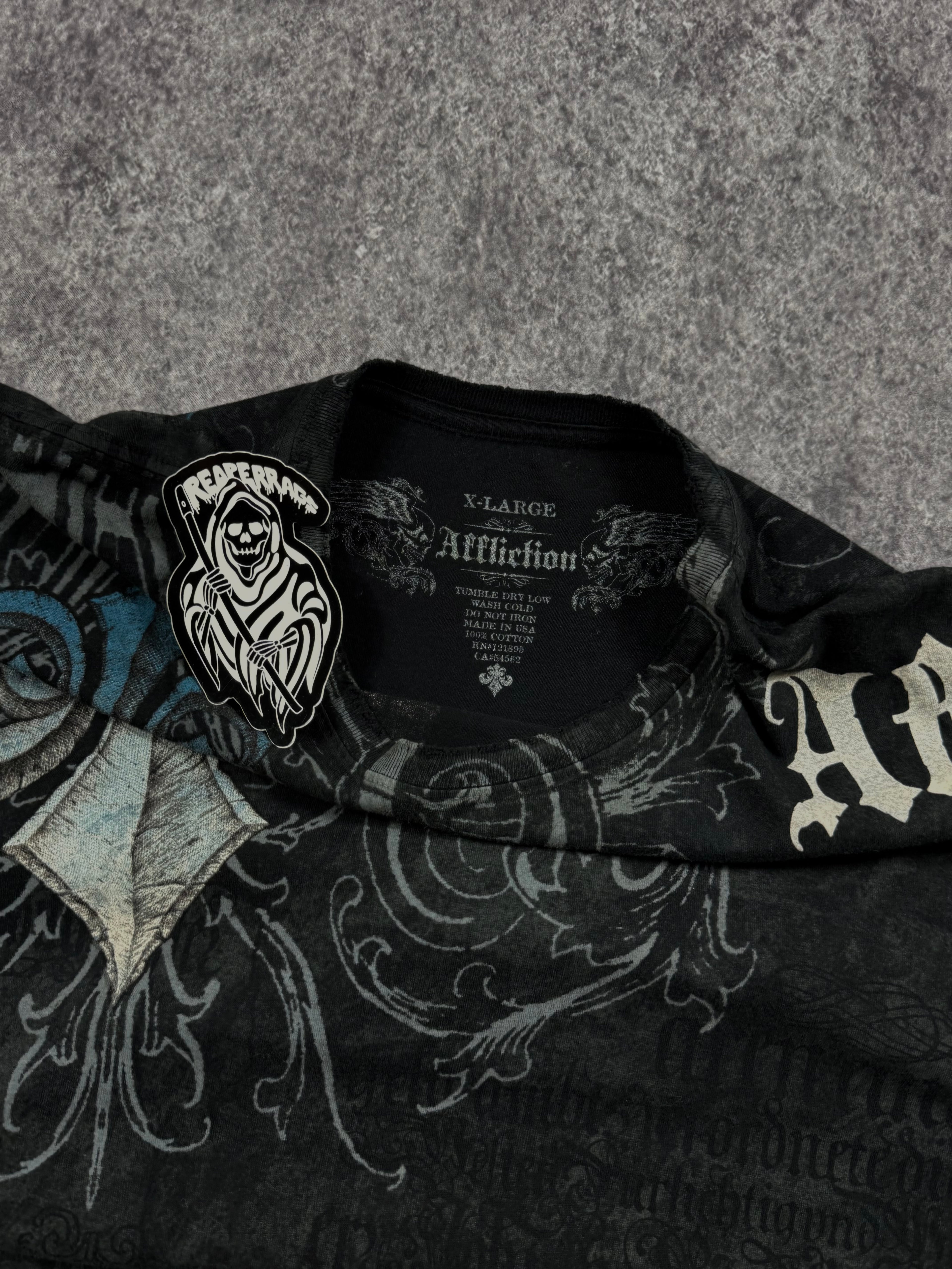 (rare) 2000s affliction shirt (XL)