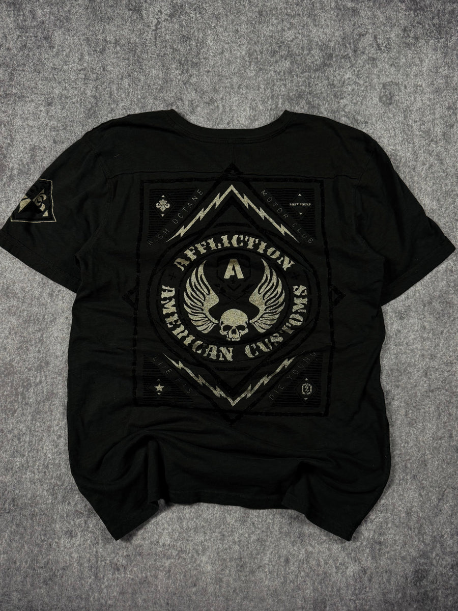 2000s affliction shirt (M)