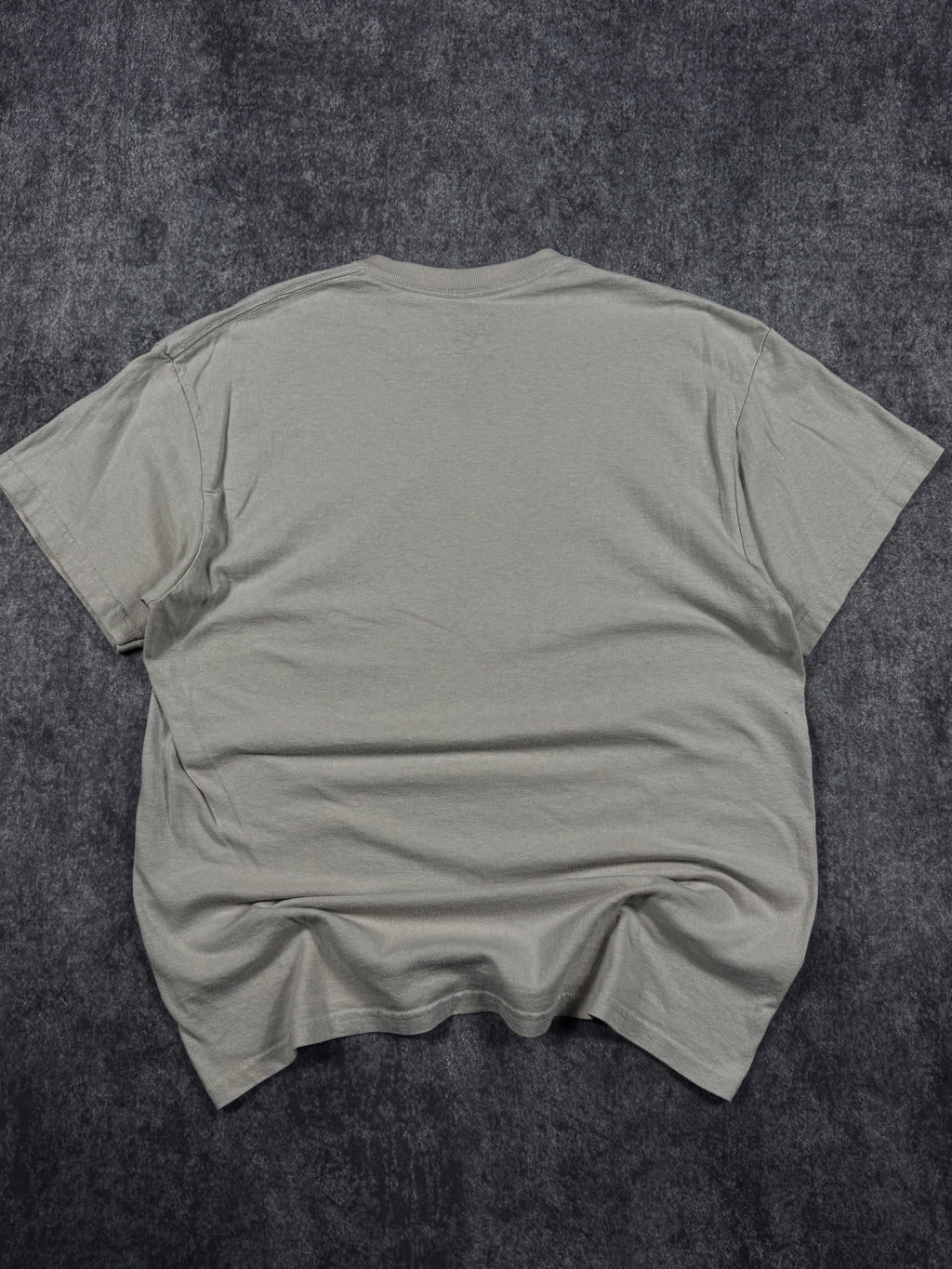 (rare) 2000s tapout shirt (L)