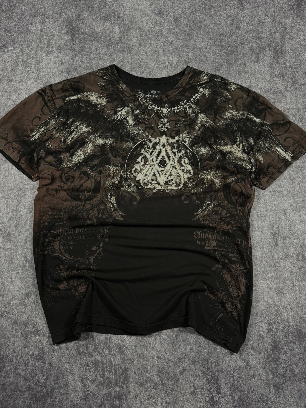 (rare) 2000s archaic x affliction shirt (XL)