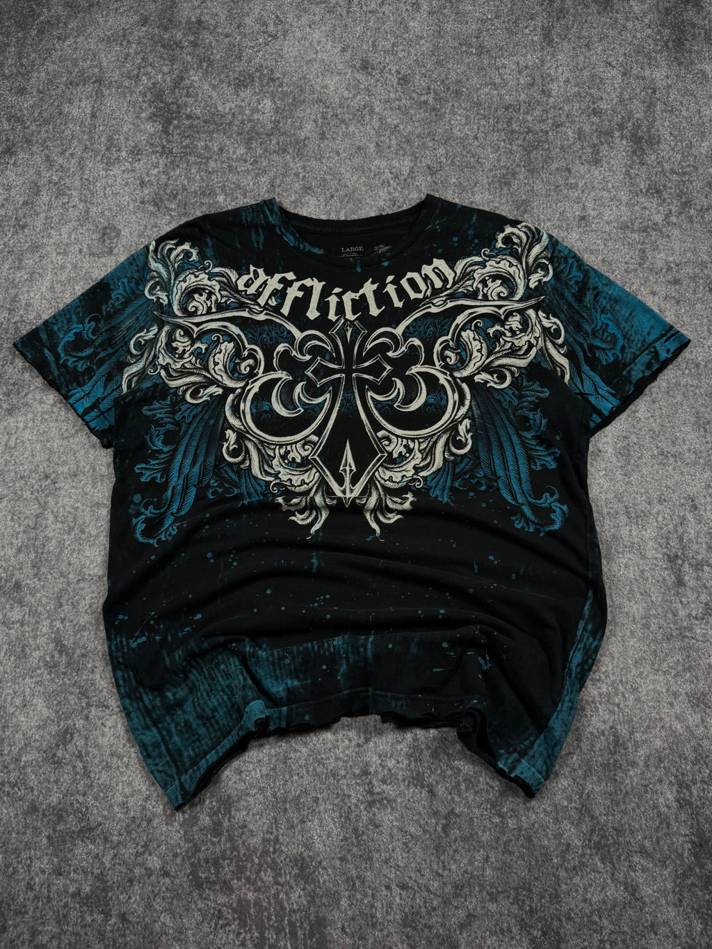 (rare) 2000s affliction shirt (L)