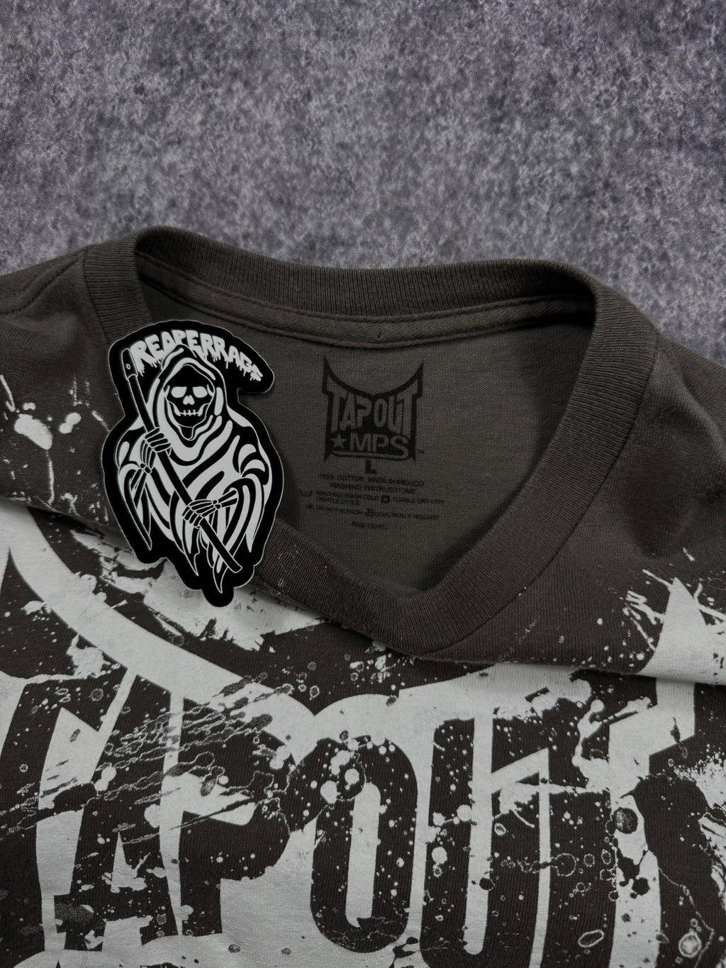 (rare) 2000s tapout shirt (M)