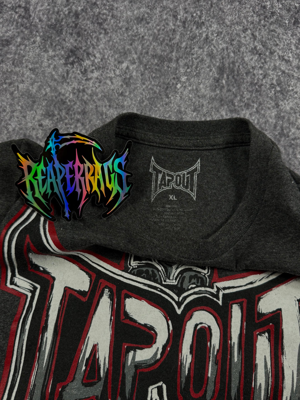 (rare) 2000s tapout shirt (L)