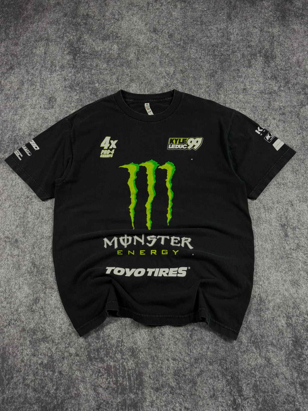 (rare) 2000s monster energy shirt (L)