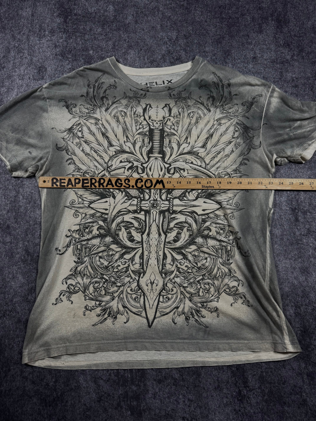 (rare) 2000s helix shirt (XL)