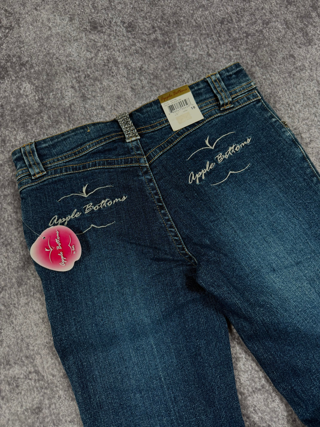 (rare) deadstock 2000s apple bottoms rhinestone jeans (28x27)