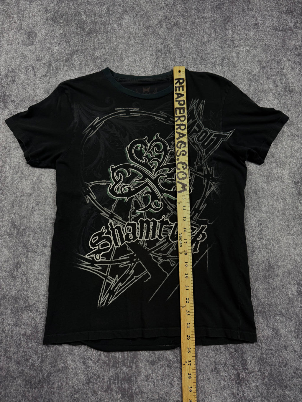 (rare) 2000s tapout x black shirt (S)