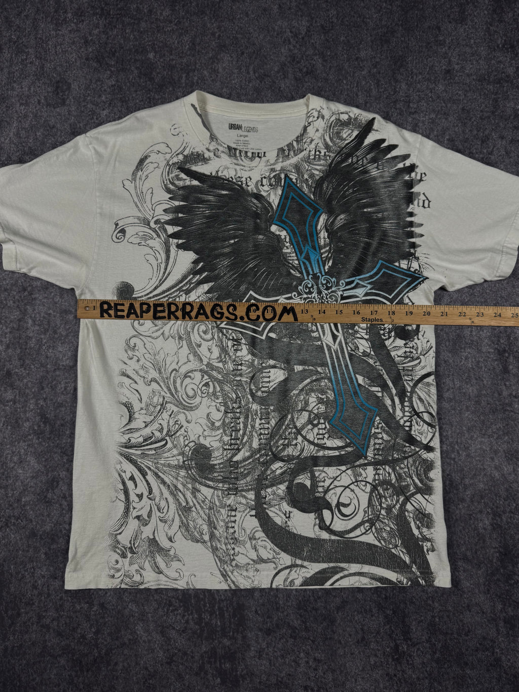 (rare) 2000s urban legend shirt (M)