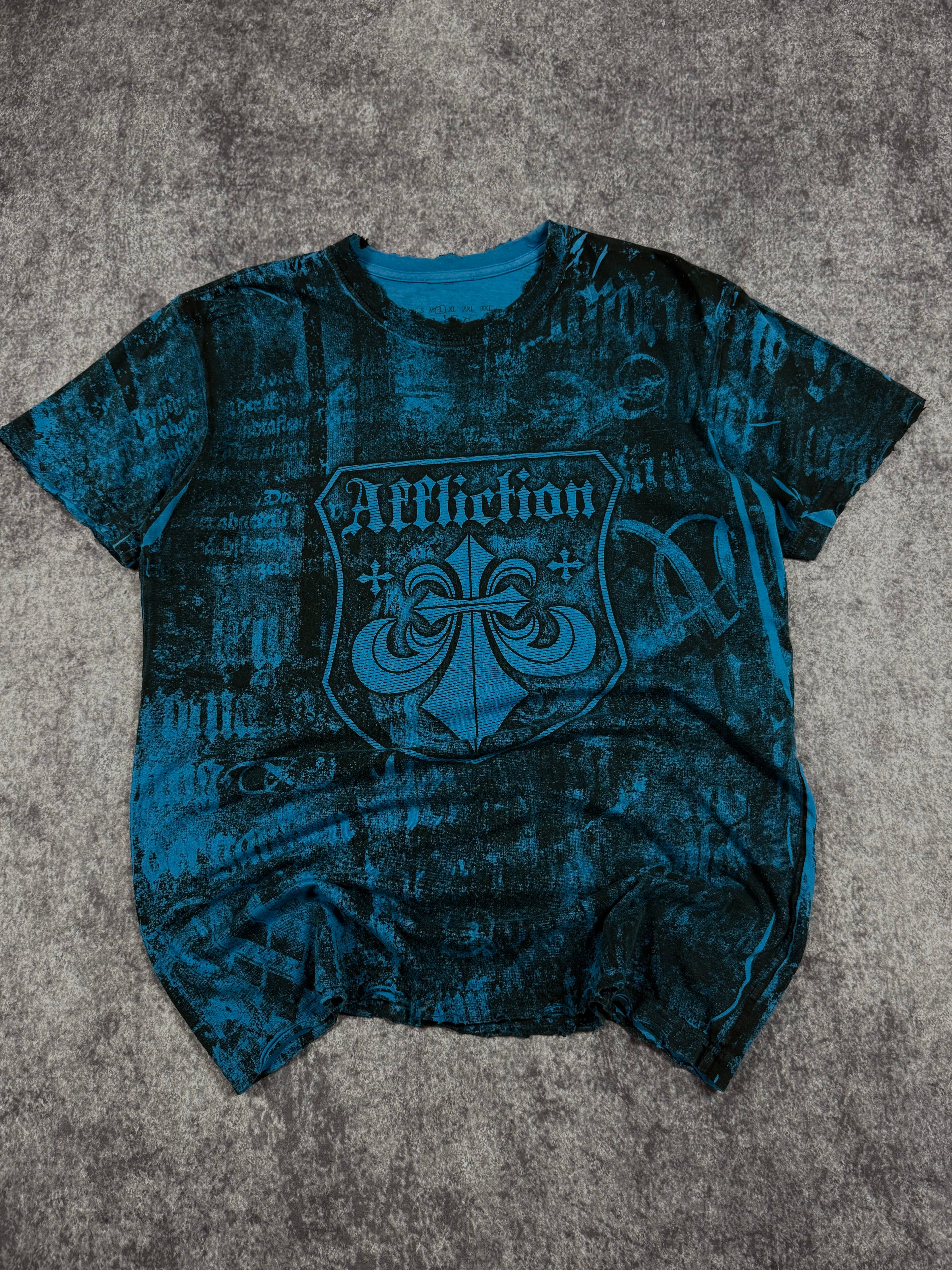 (rare) 2000s affliction shirt (L)
