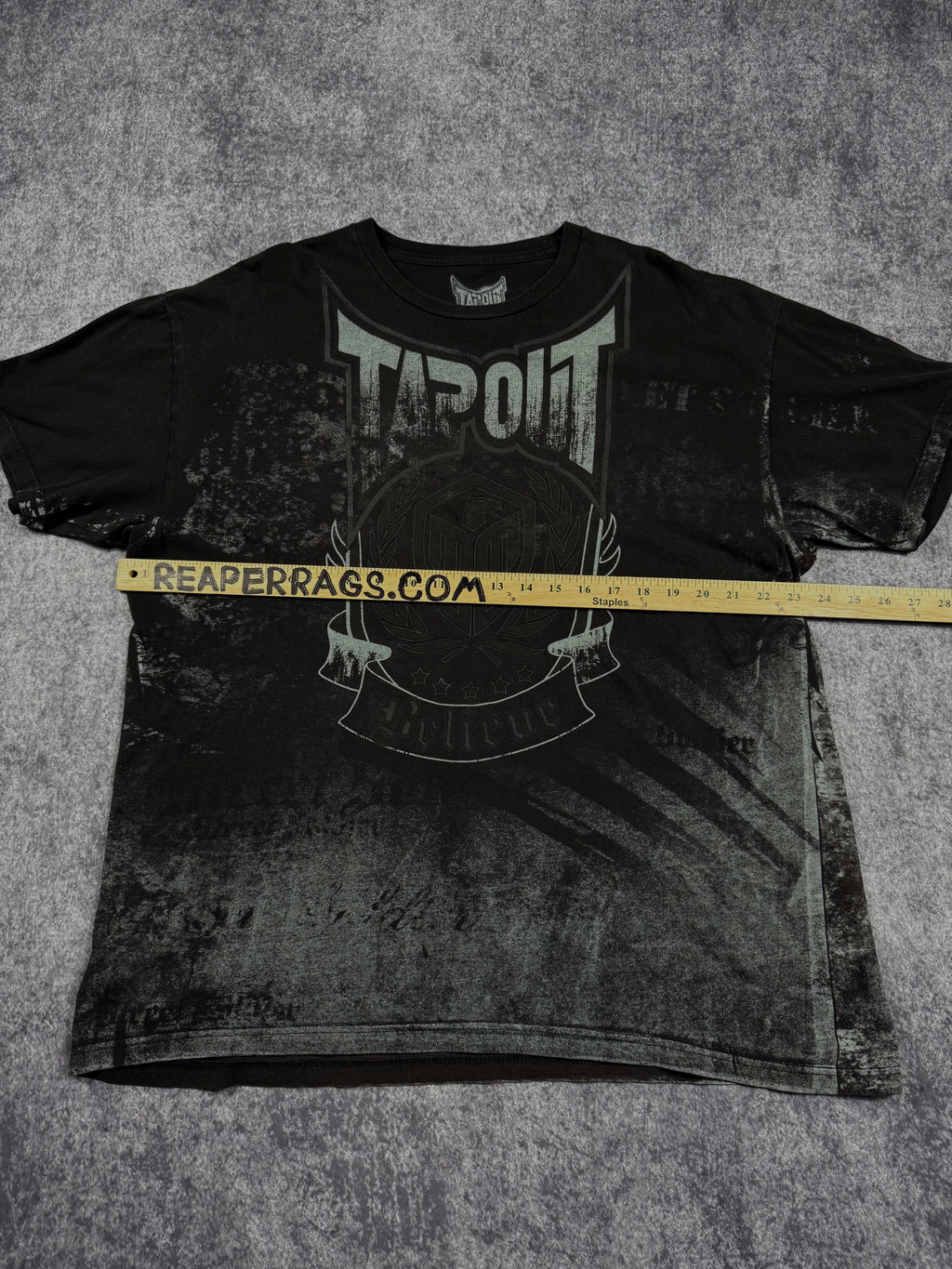 (rare) 2000s tapout signature series shirt (XL)