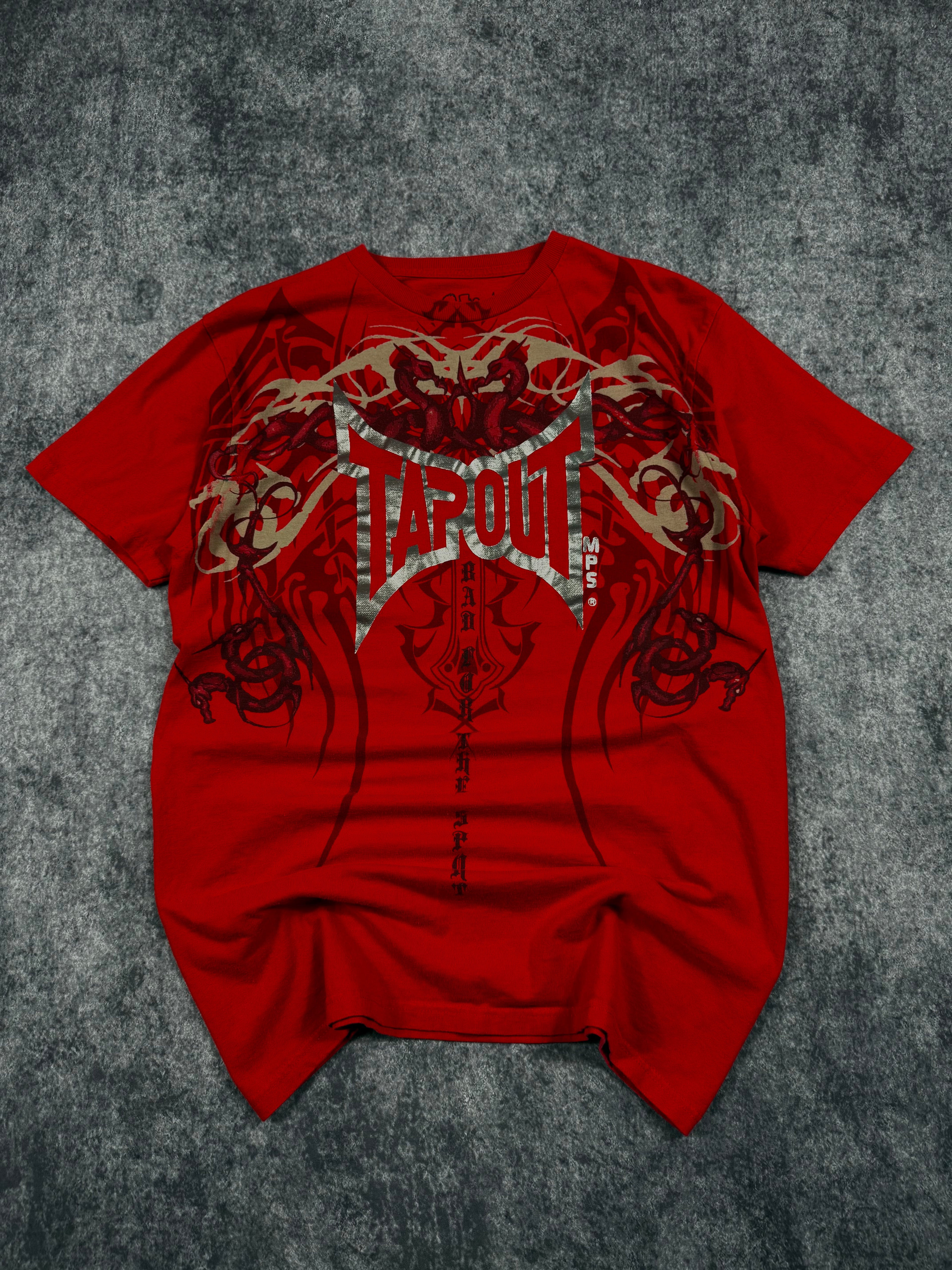 (rare) 2000s tapout chrome shirt (M)