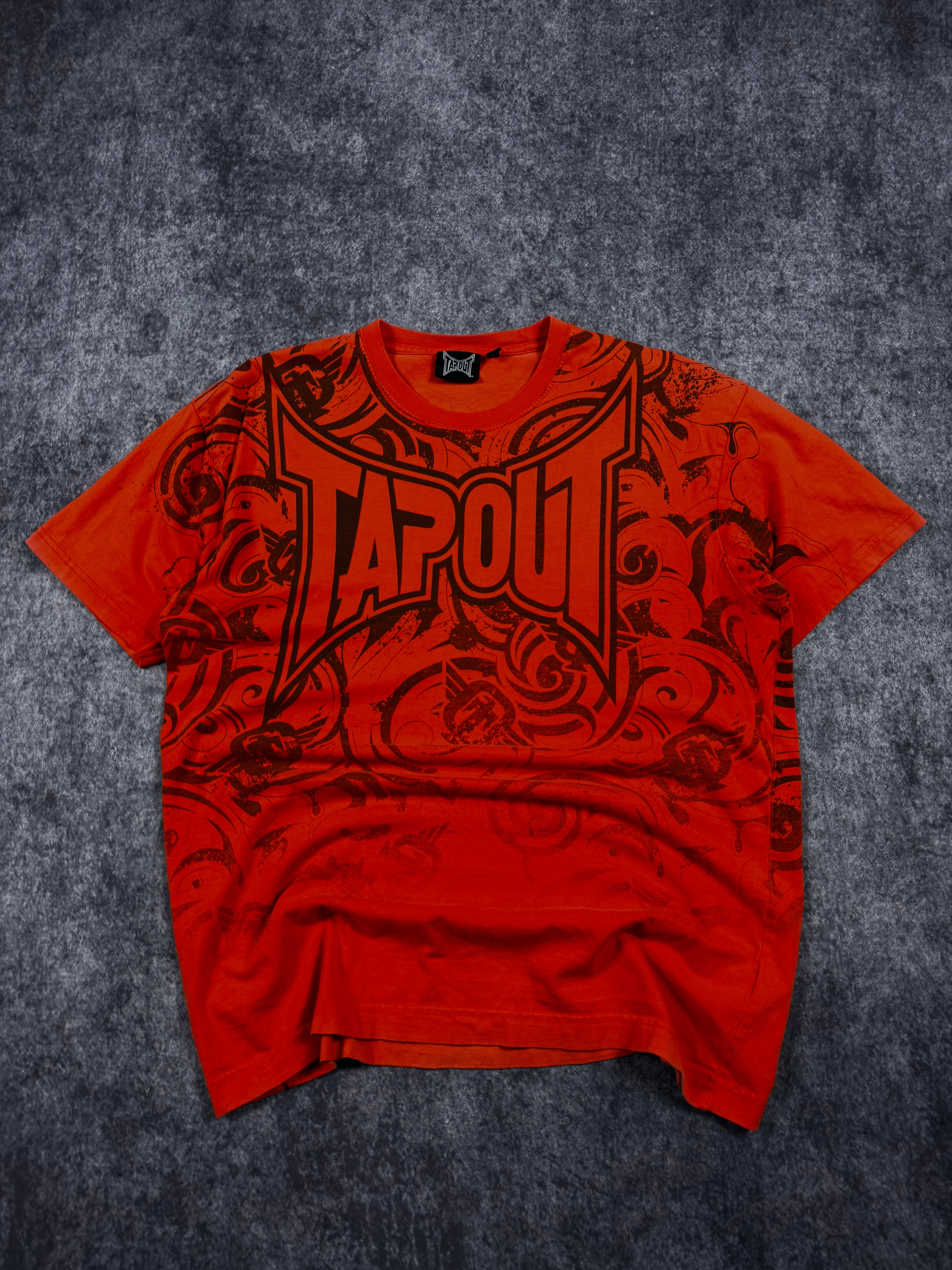 (rare) 2000s tapout shirt (L)