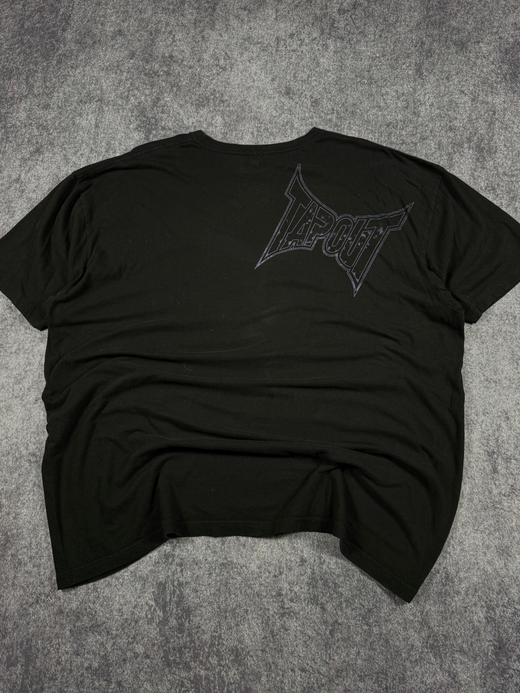 (rare) 2000s tapout x black shirt (XXXL)