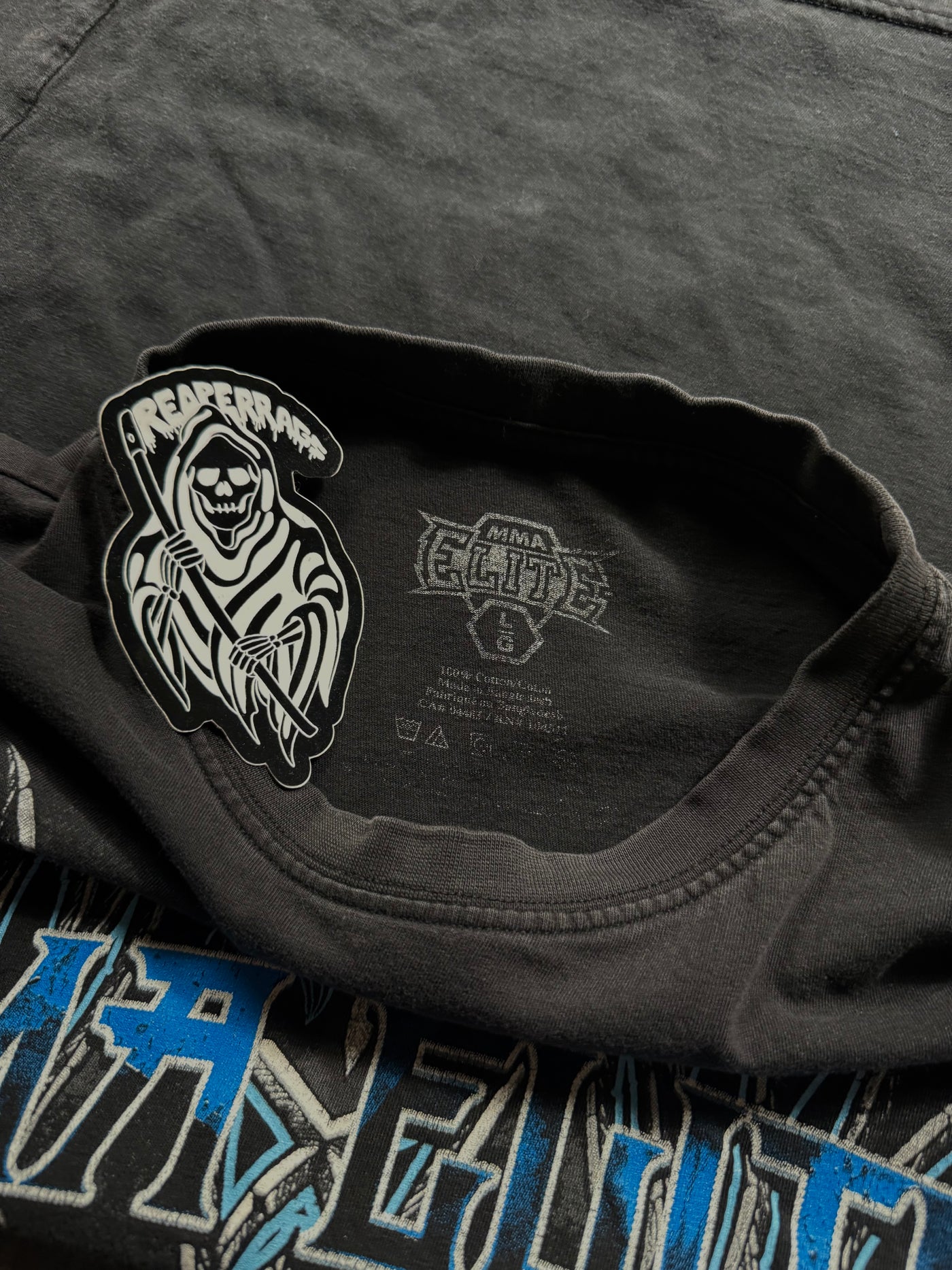 (rare) 2000s mma elite shirt (M)