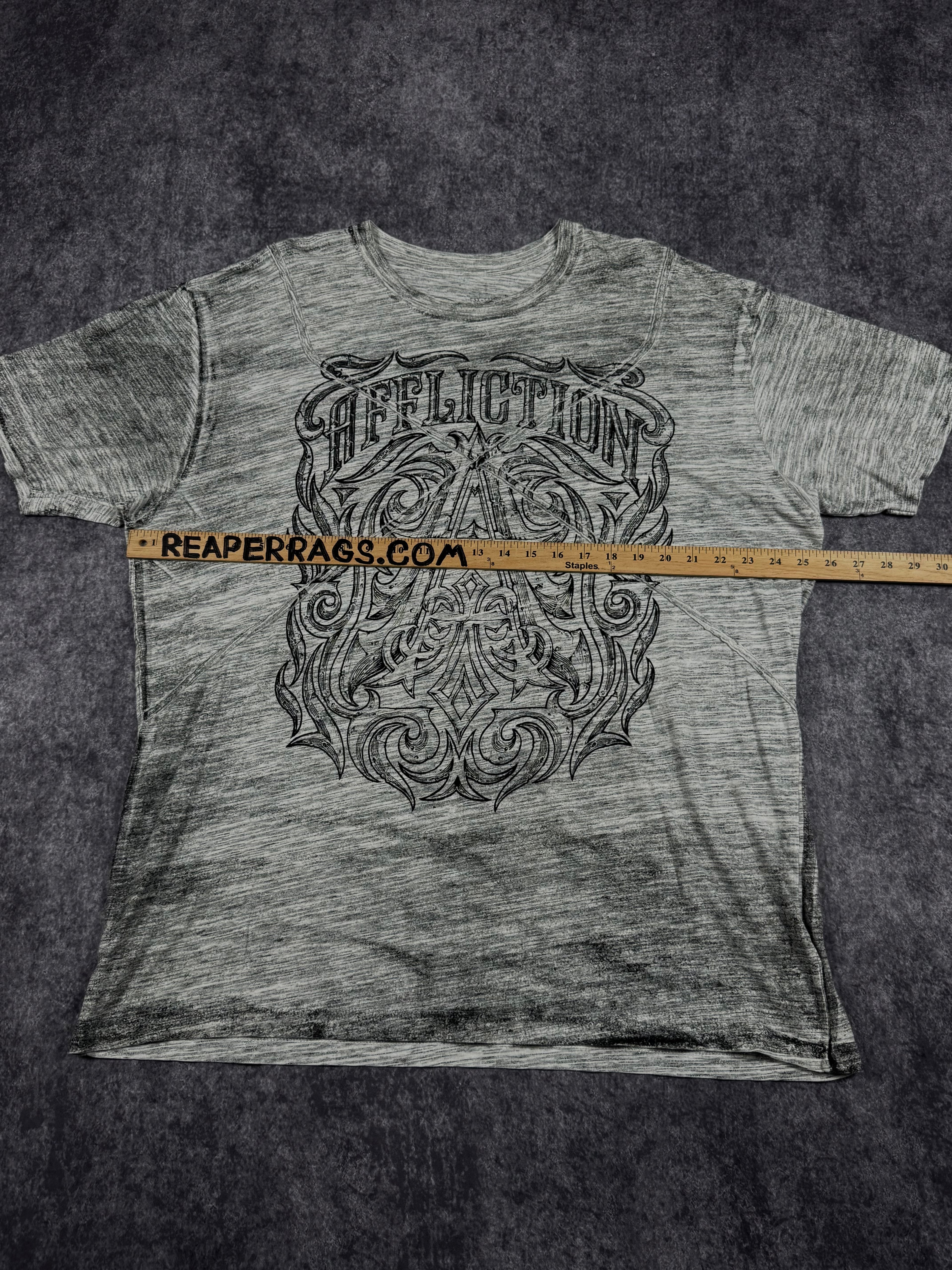 2000s affliction shirt (XXL)