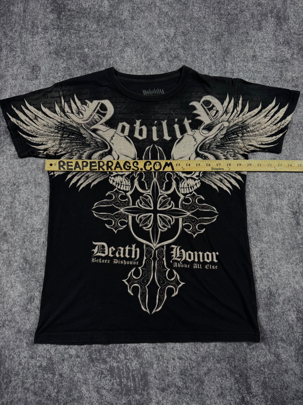(rare) 2000s nobility shirt (M)