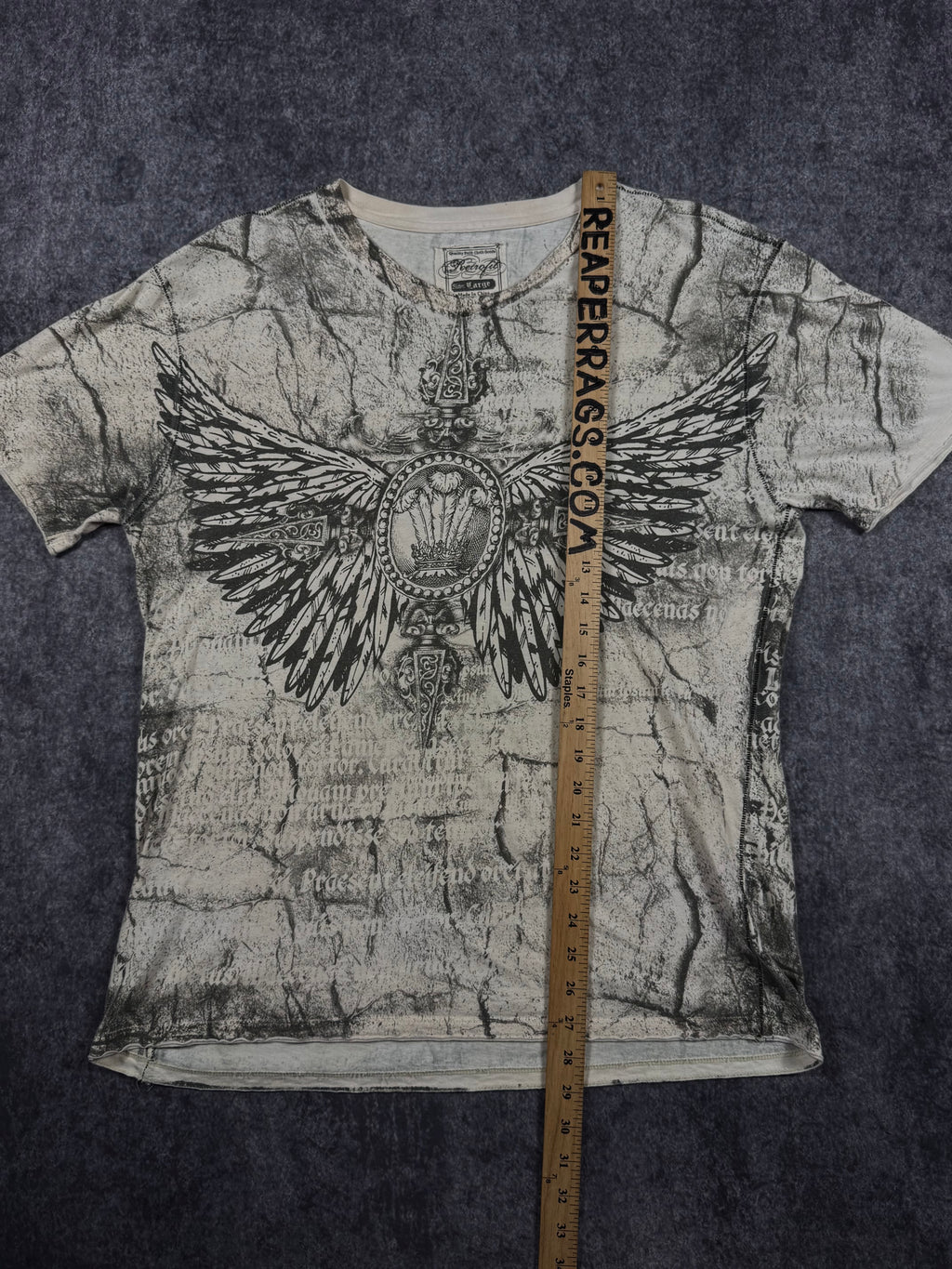 (rare) 2000s retrofit shirt (L)
