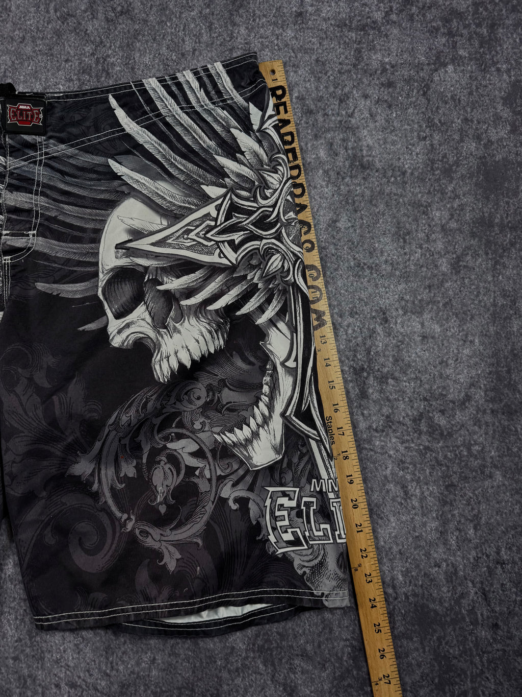 (rare) 2000s mma elite board shorts (40)