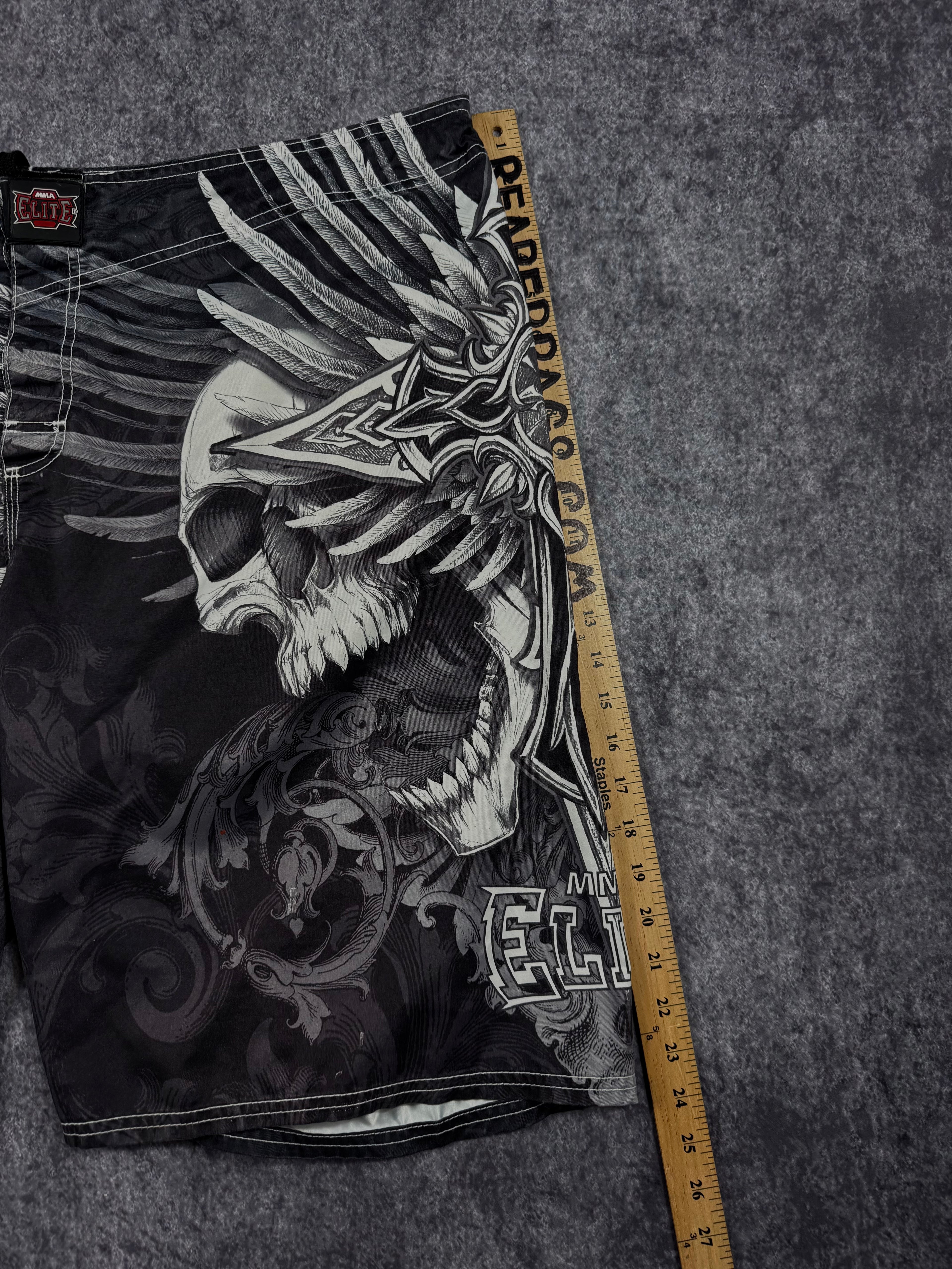 (rare) 2000s mma elite board shorts (40)