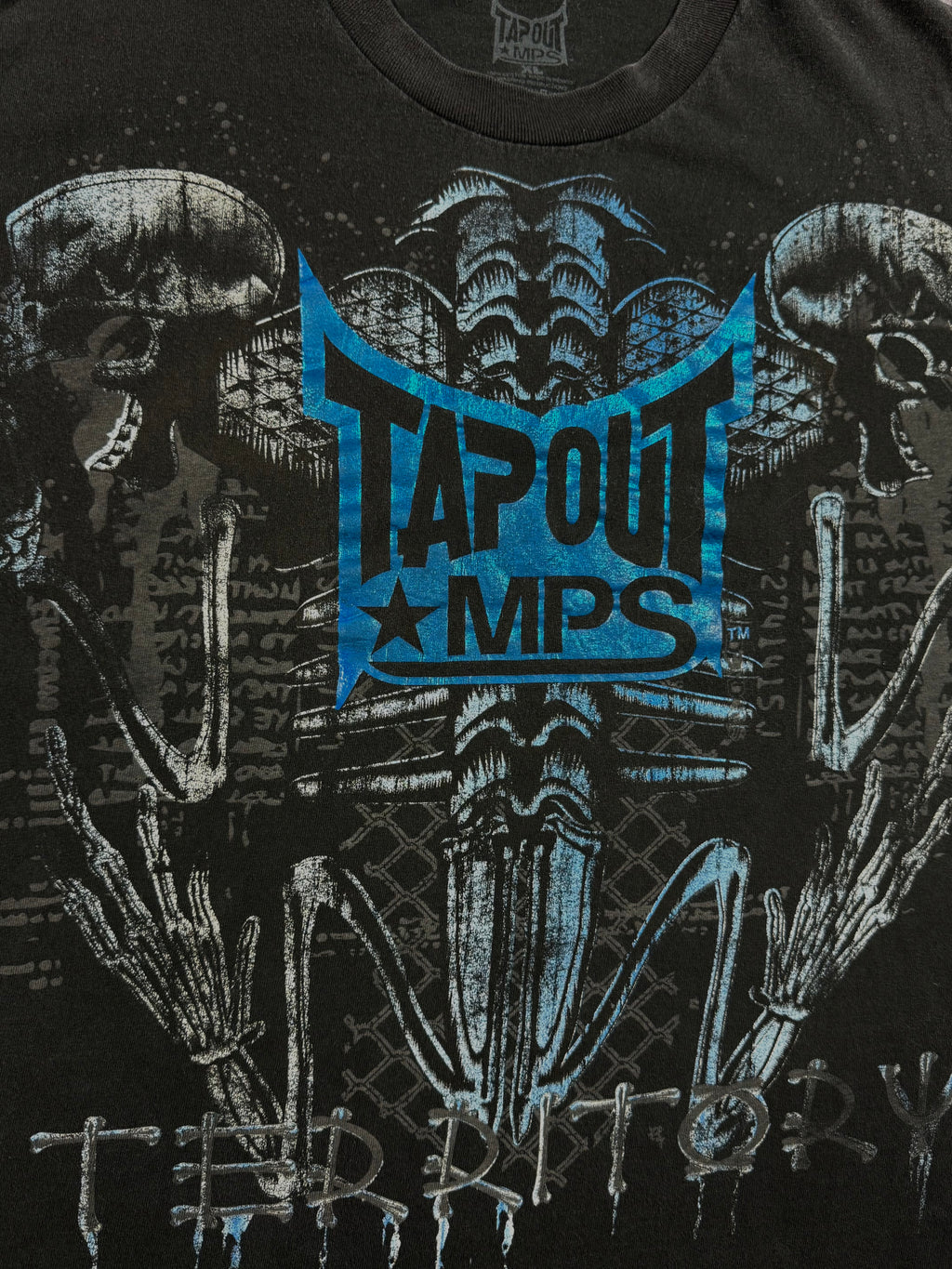 (rare) 2000s tapout chrome shirt (XL)