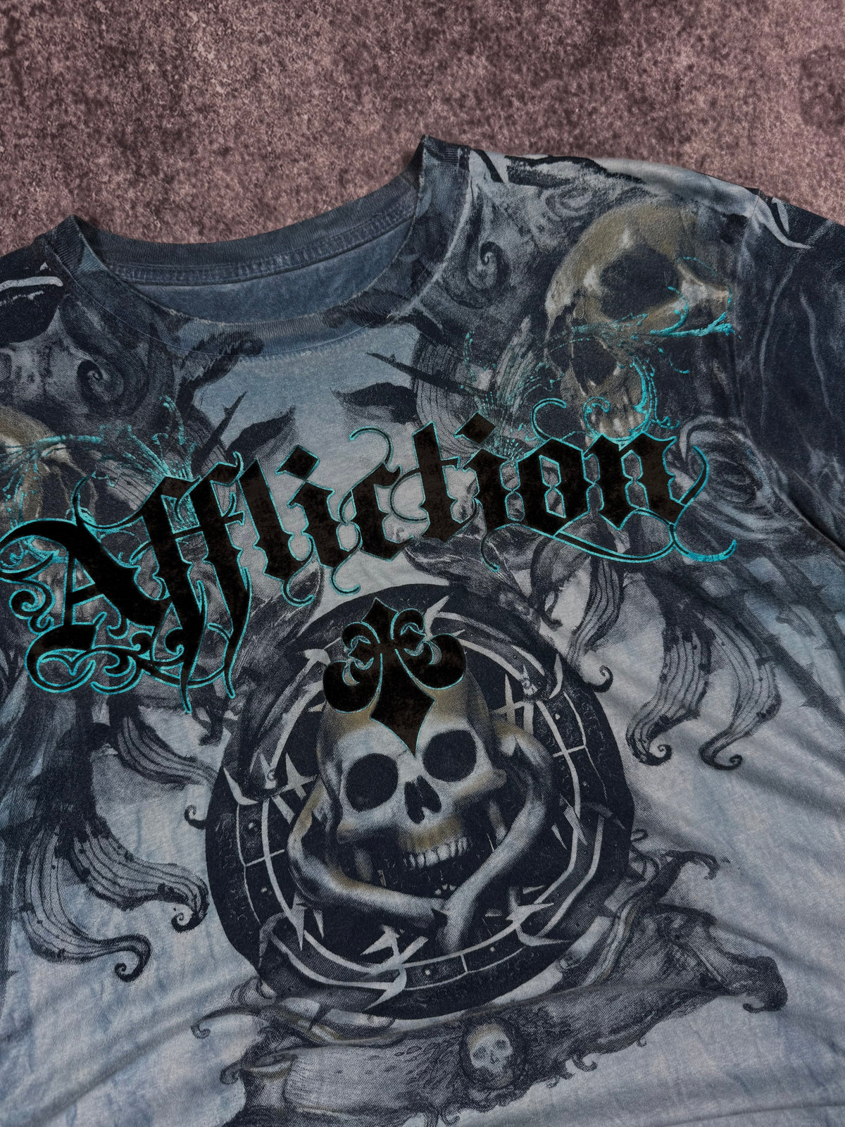 (rare) 2000s affliction chrome shirt (L)