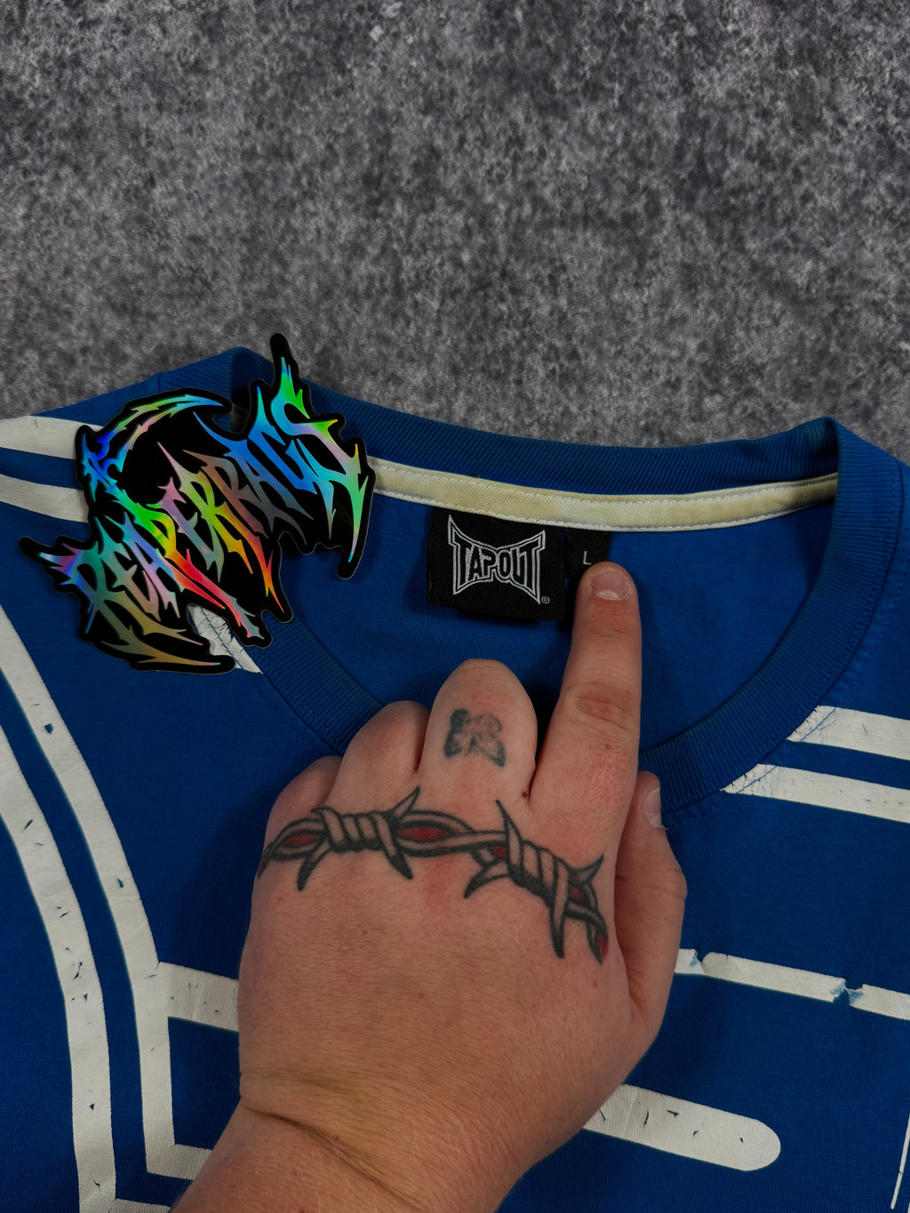 2000s tapout shirt (L)